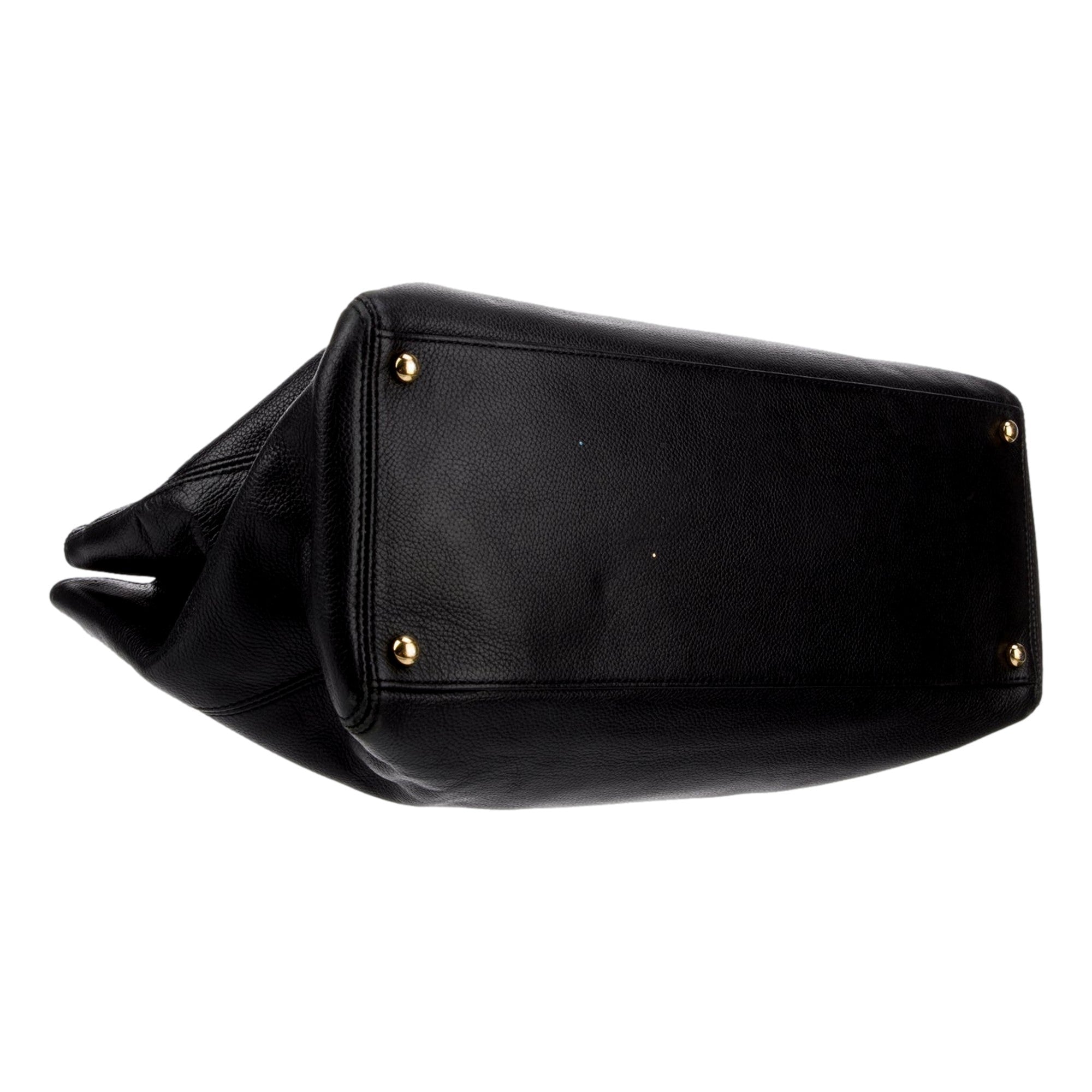 CHNL -  Executive Cerf Tote Black Leather Medium