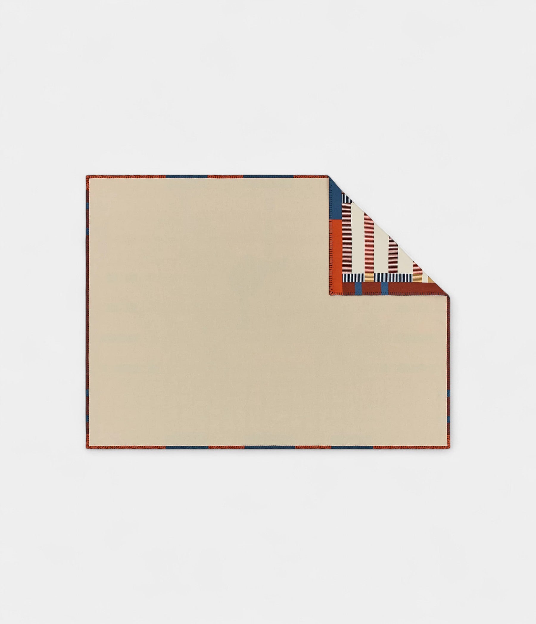 Cheval au Box Blanket A Harmonious Blend of Equestrian Heritage and Artistic Design