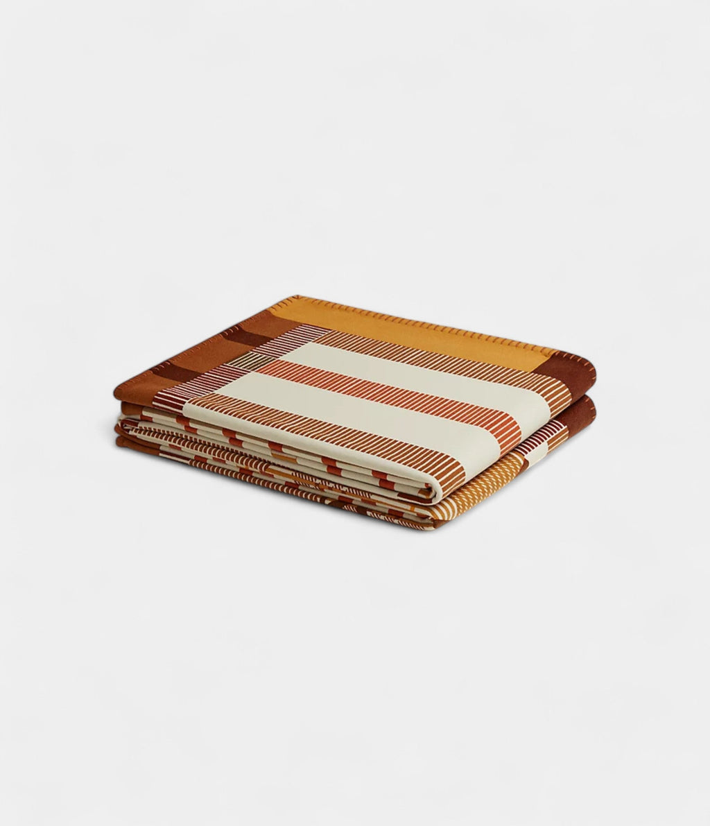 Cheval au Box Blanket A Harmonious Blend of Equestrian Heritage and Artistic Design