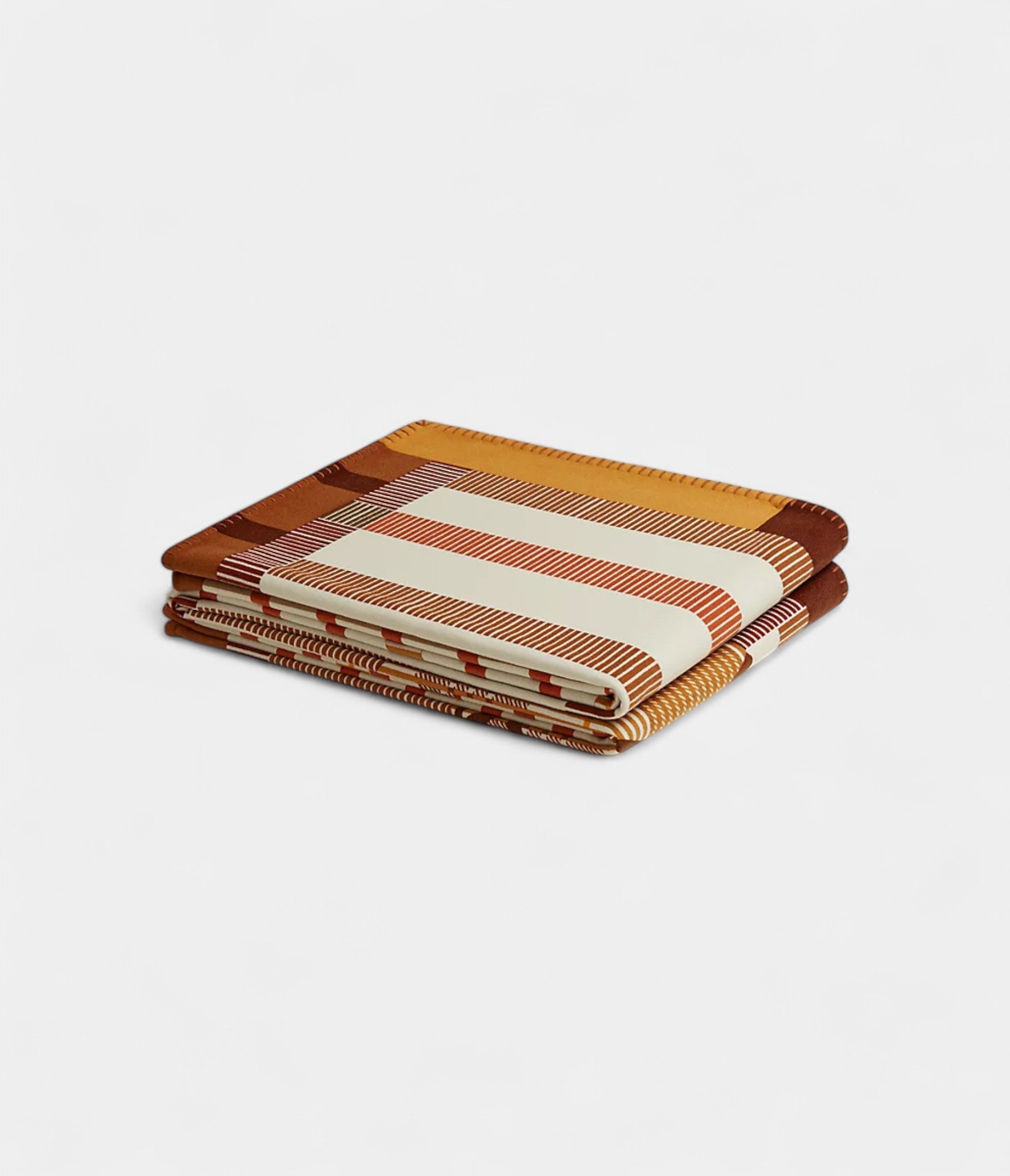 Cheval au Box Blanket A Harmonious Blend of Equestrian Heritage and Artistic Design