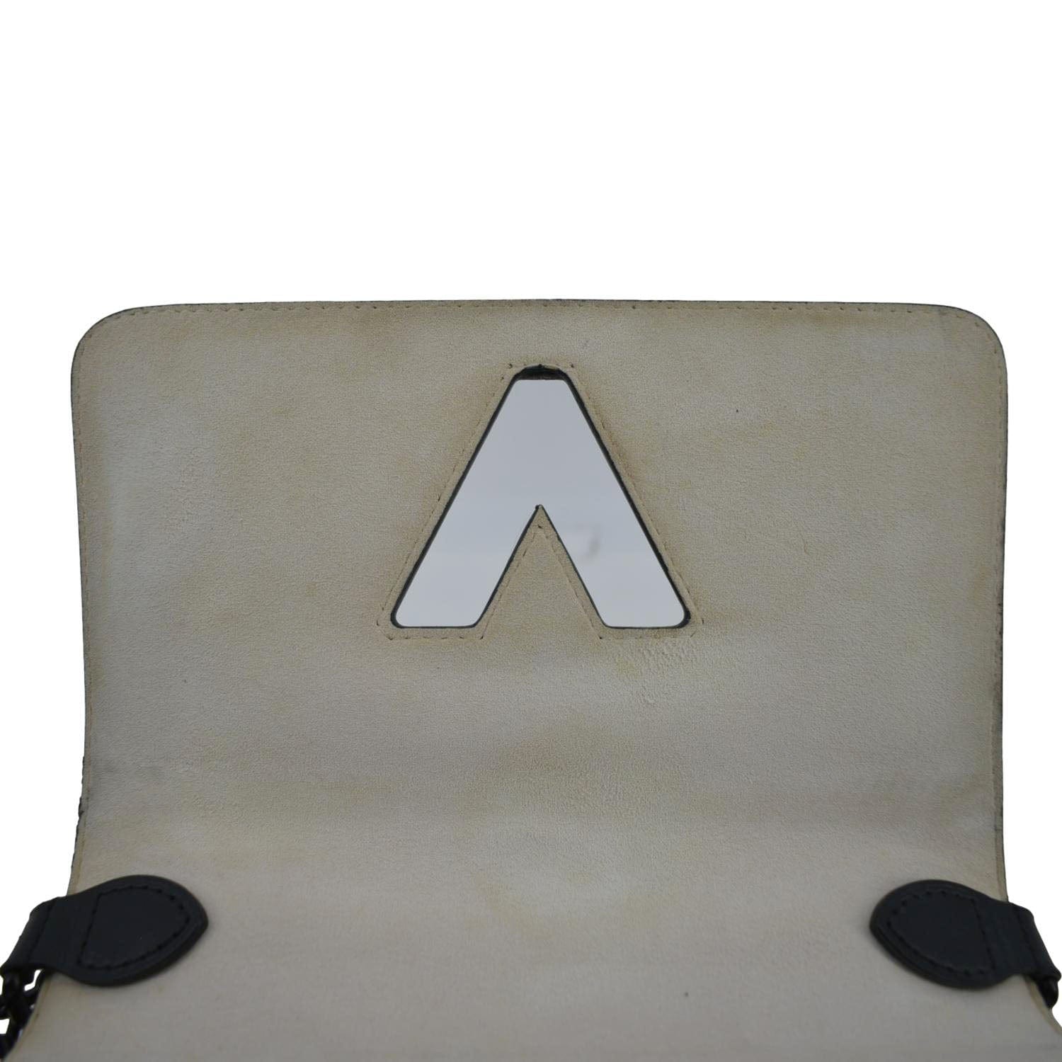 LO-LV bags 3556