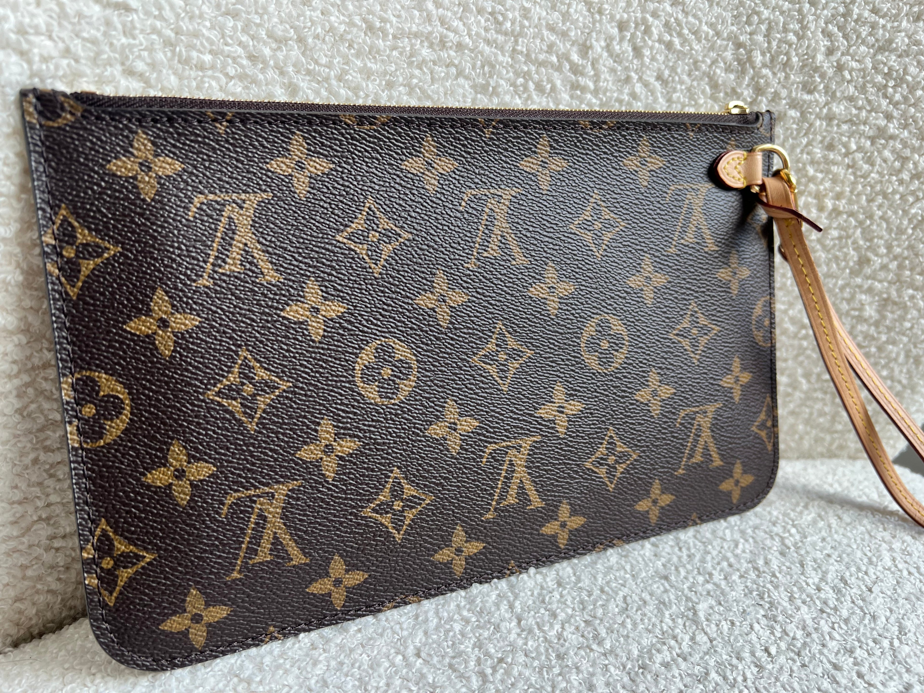 Neverfull Pouch