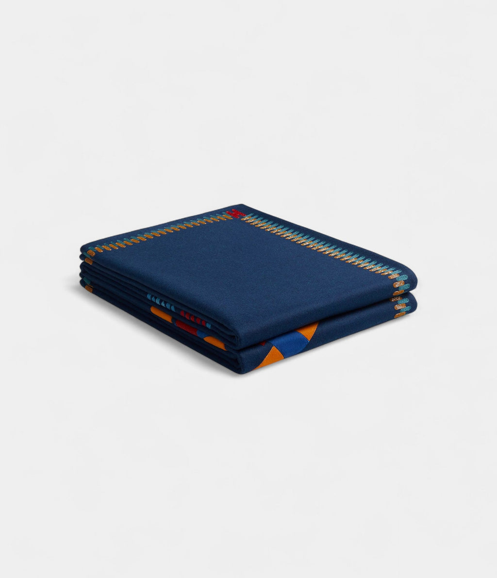 En Équilibre Blanket A Harmonious Blend of Artistry and Luxury