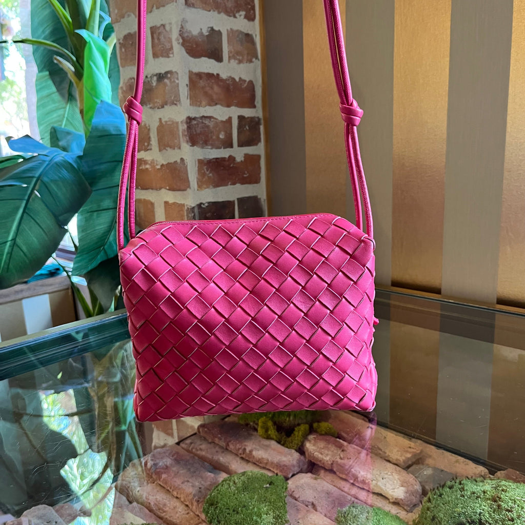 B-VENETA Small Loop Pink Crossbody