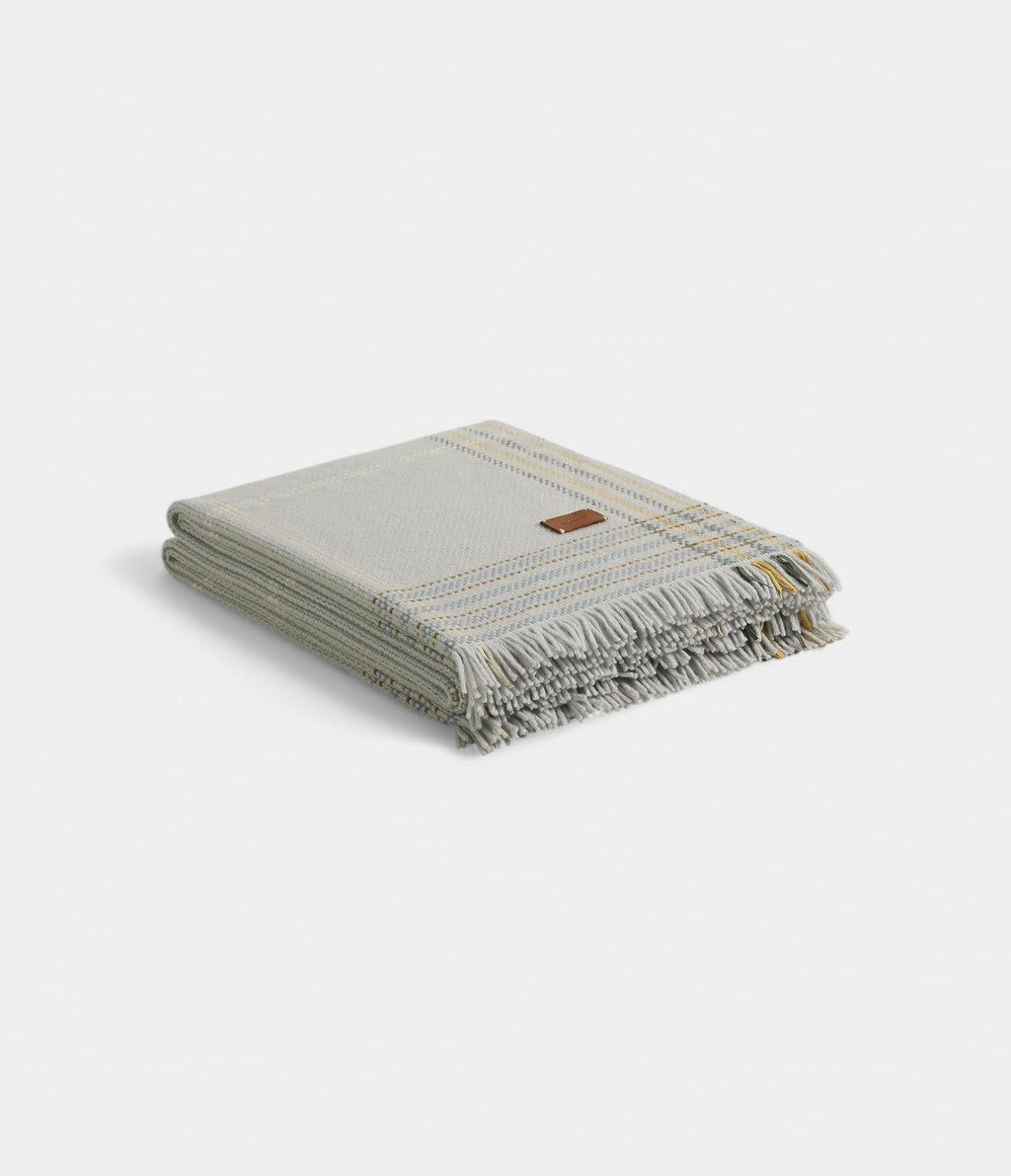 H Navette Blanket A Fusion of Luxury and Artisanal Craftsmanship