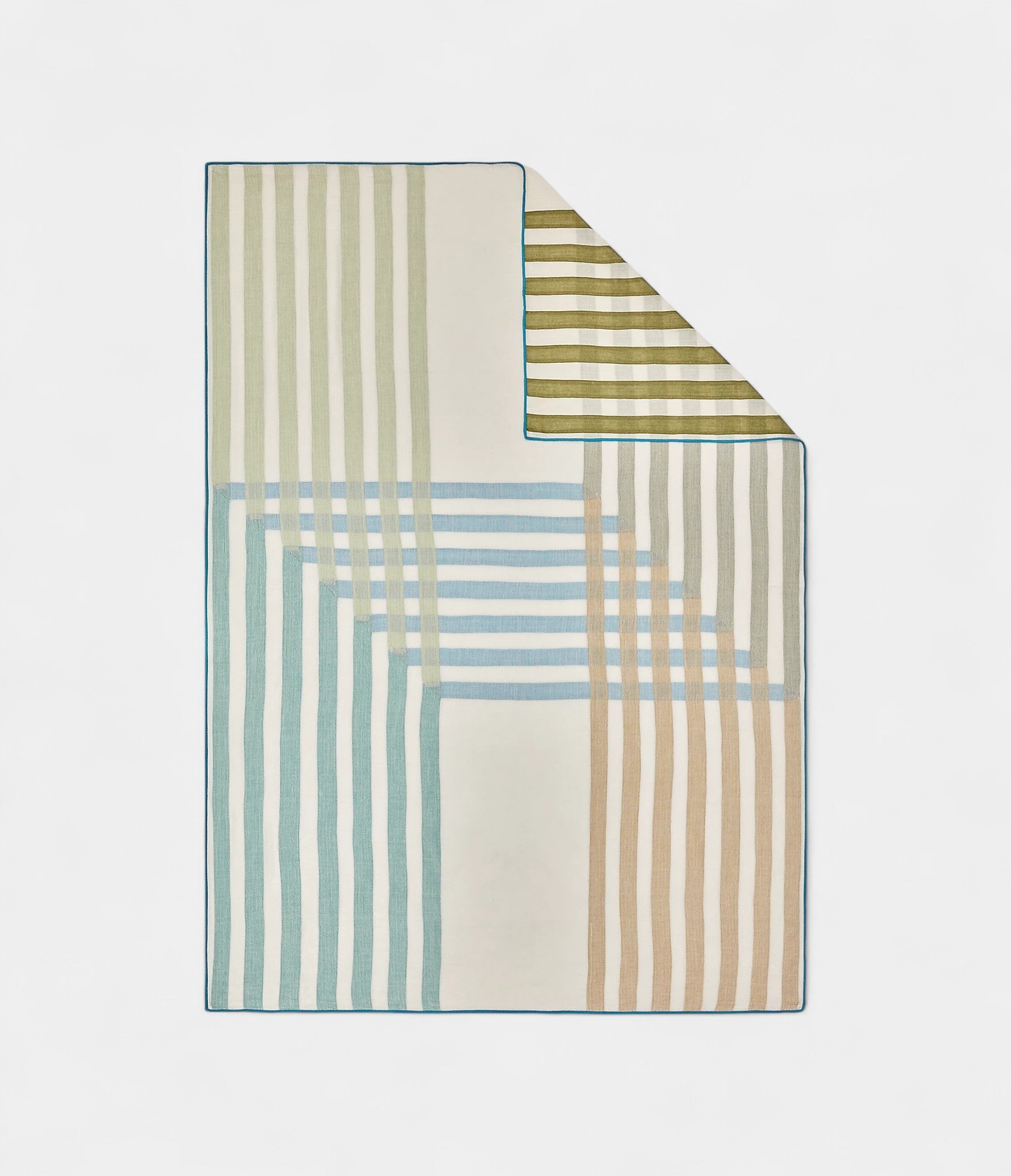 H Passerelle Blanket A Masterpiece of Handcrafted Luxury
