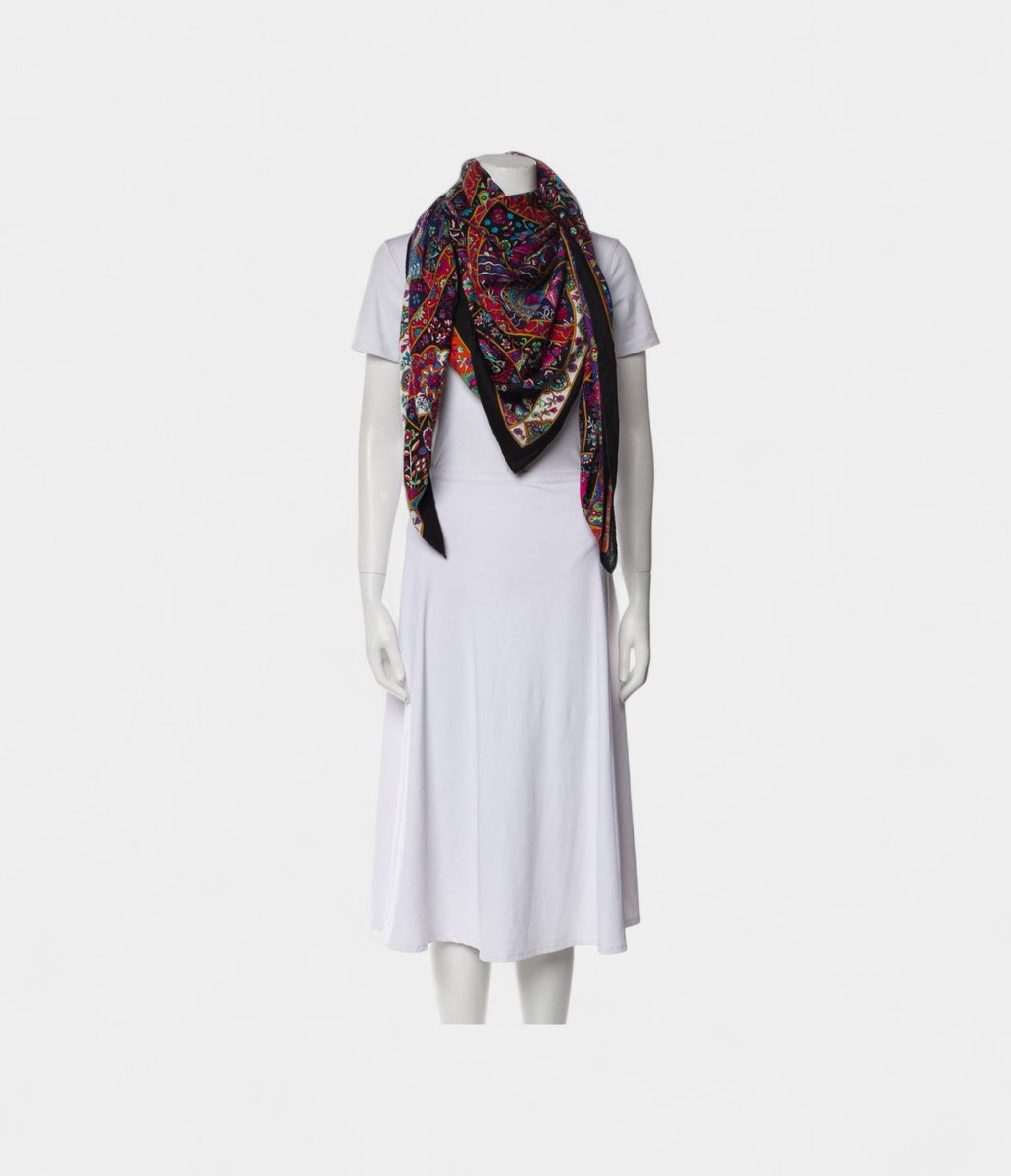 HM140cm Cashmere Shawl In Black In the Land of Birds and Flowers