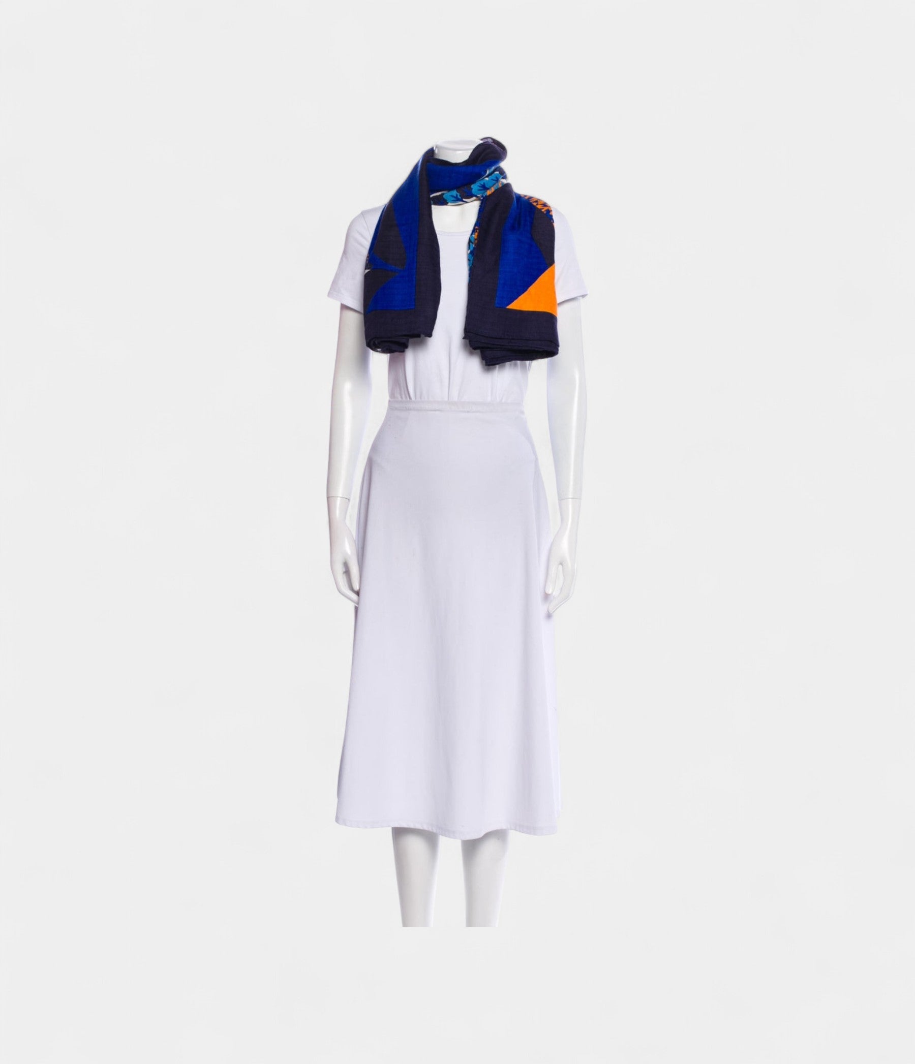 HM140cm Cashmere Shawl in Blue Travers Champs Motif