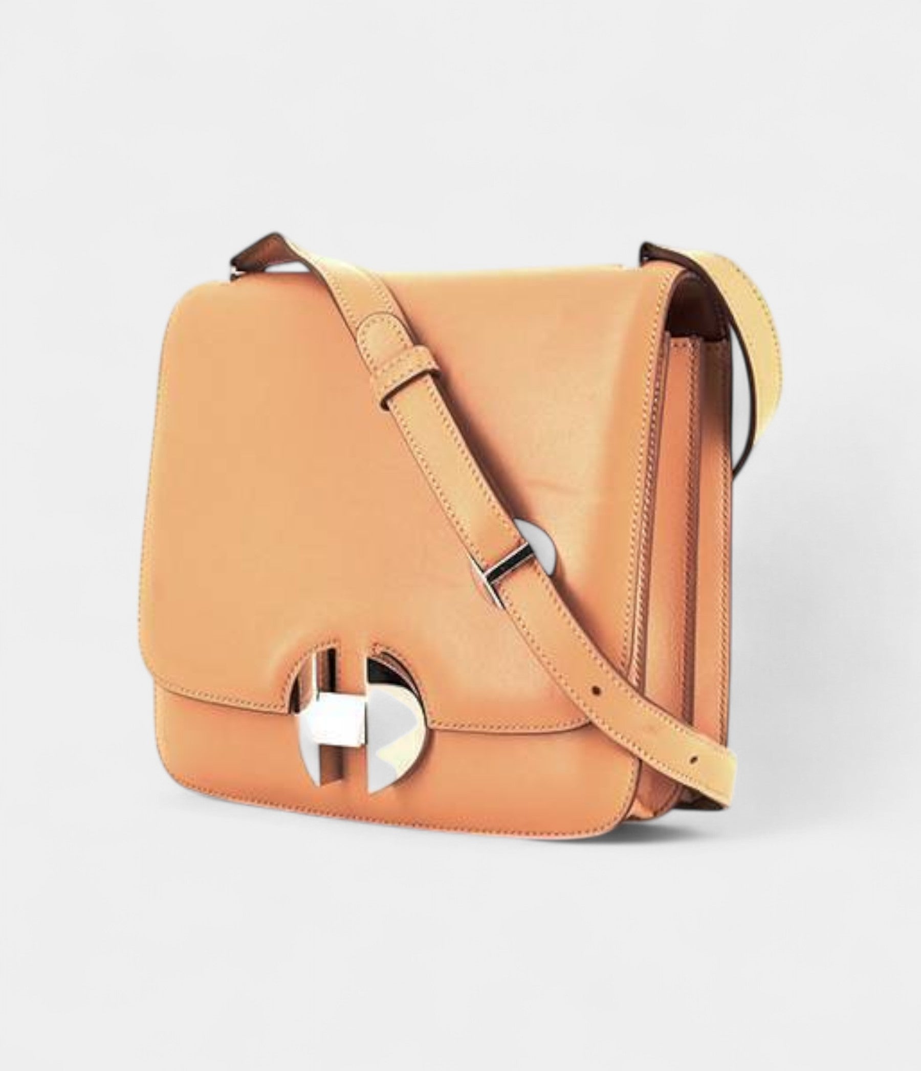 HM2002 Shoulder Bag in Beige Leather