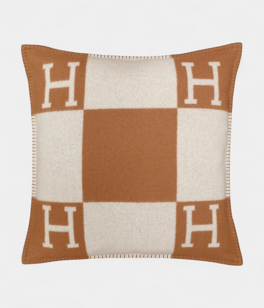 HMAvalon Pillow, Large Model Iconic Elegance in Wool and Cashmere