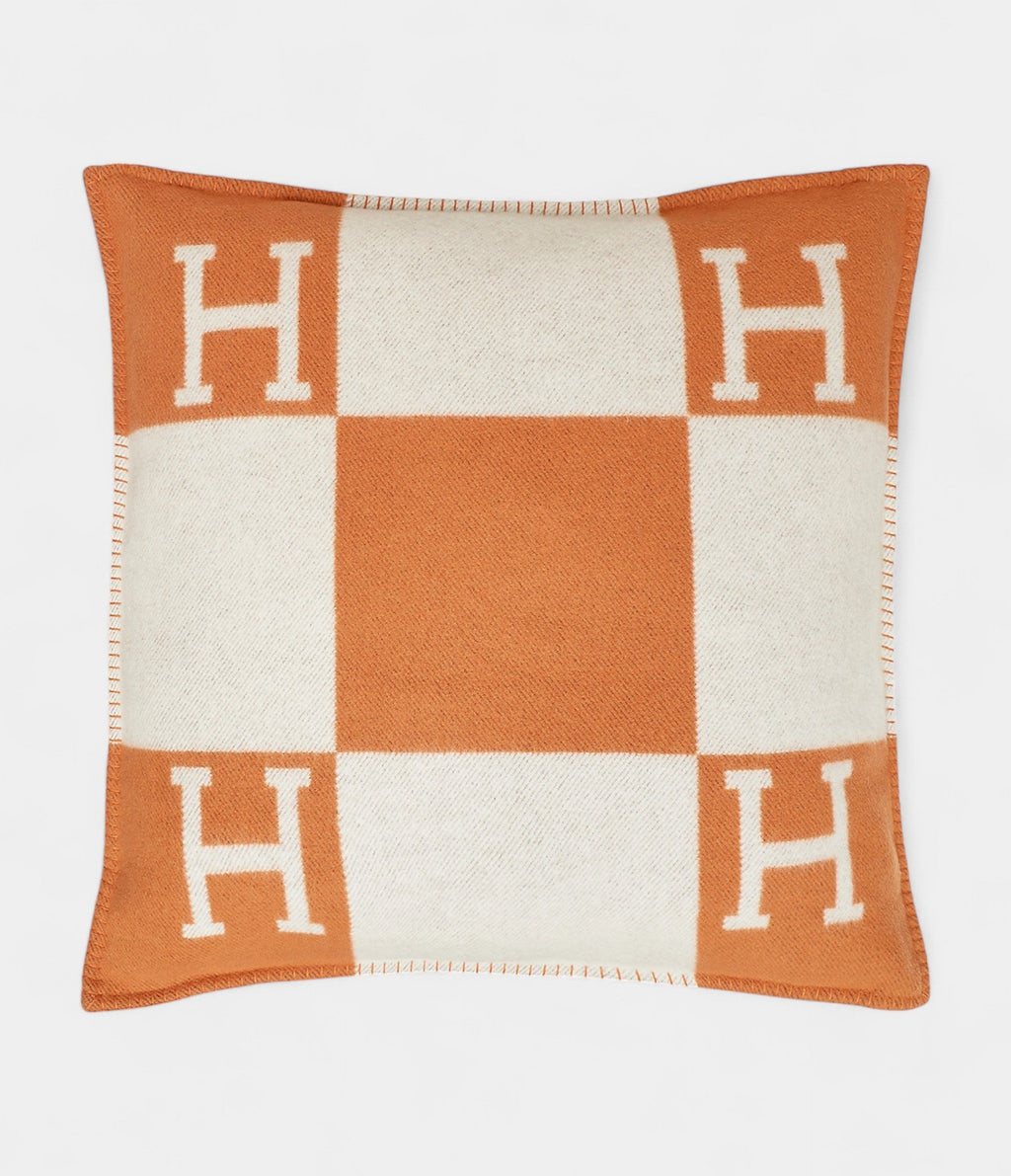 HMAvalon Pillow, Large Model Iconic Elegance in Wool and Cashmere