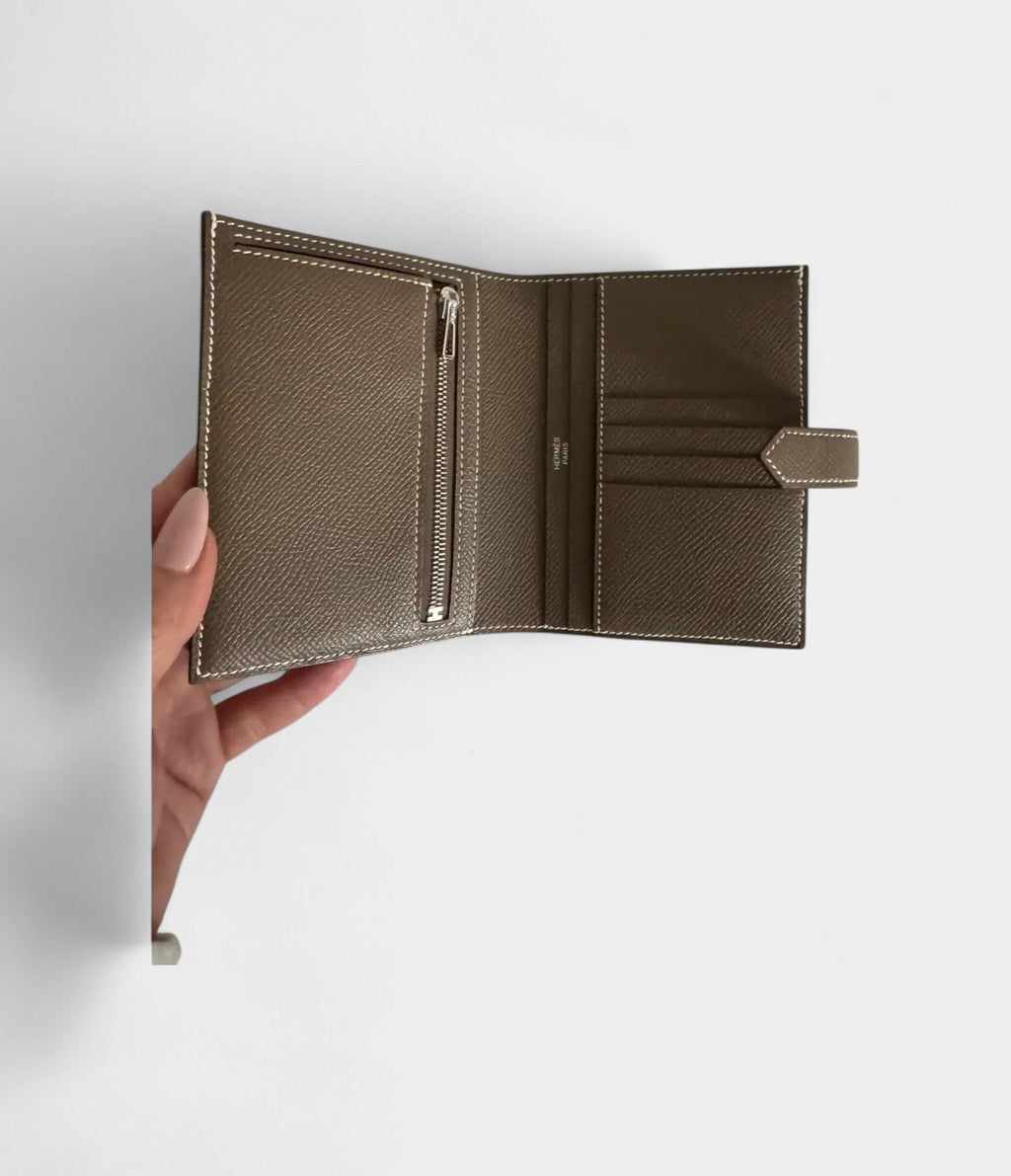 HMBéarn Leather Wallet Distinctive Color Iconic Craftsmanship