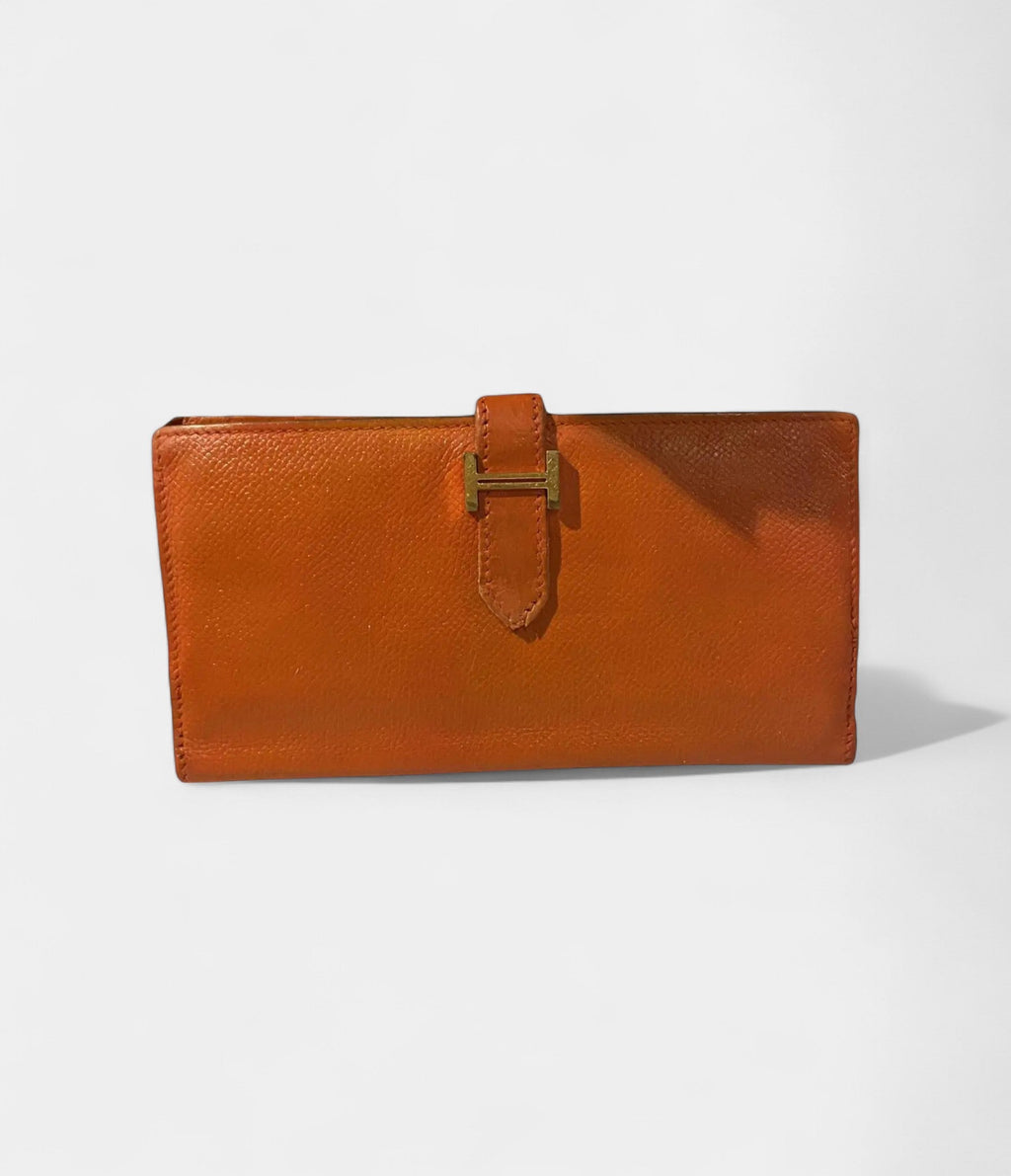 HMBéarn Leather Wallet In Orange Blend Of Elegance And Functionality