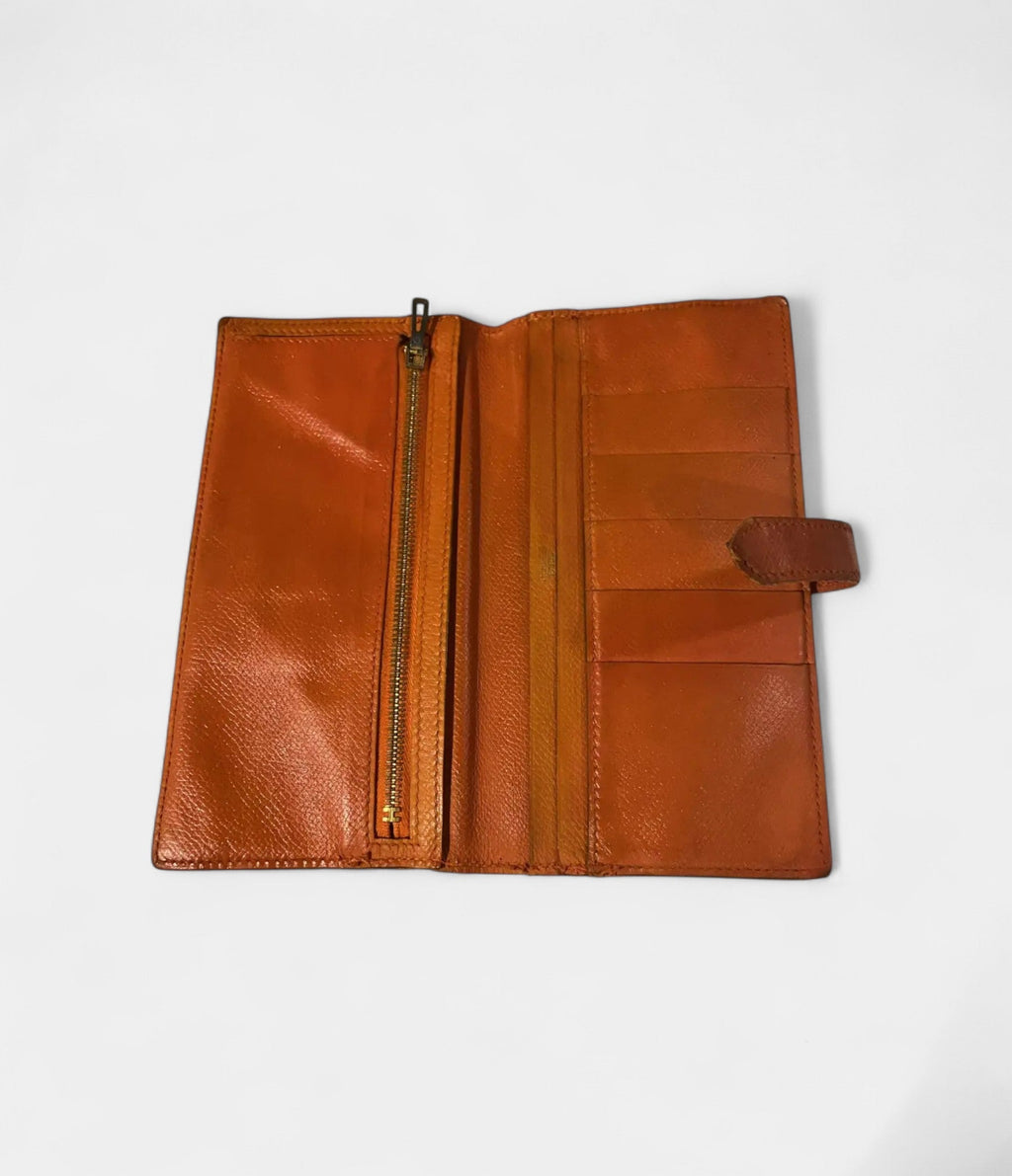 HMBéarn Leather Wallet In Orange Blend Of Elegance And Functionality