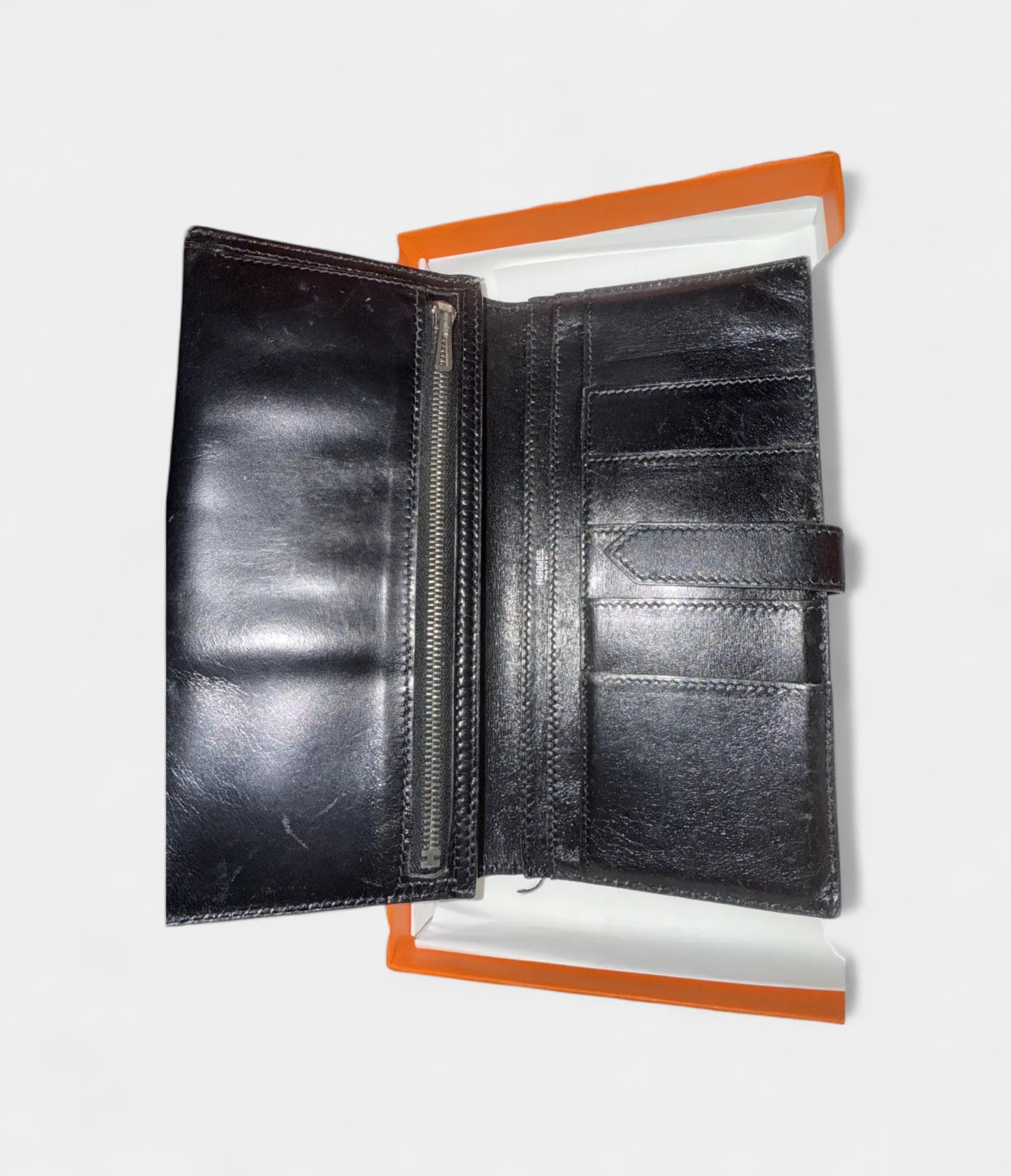 HMBéarn Leather Wallet in Black Classic Elegance Perfected