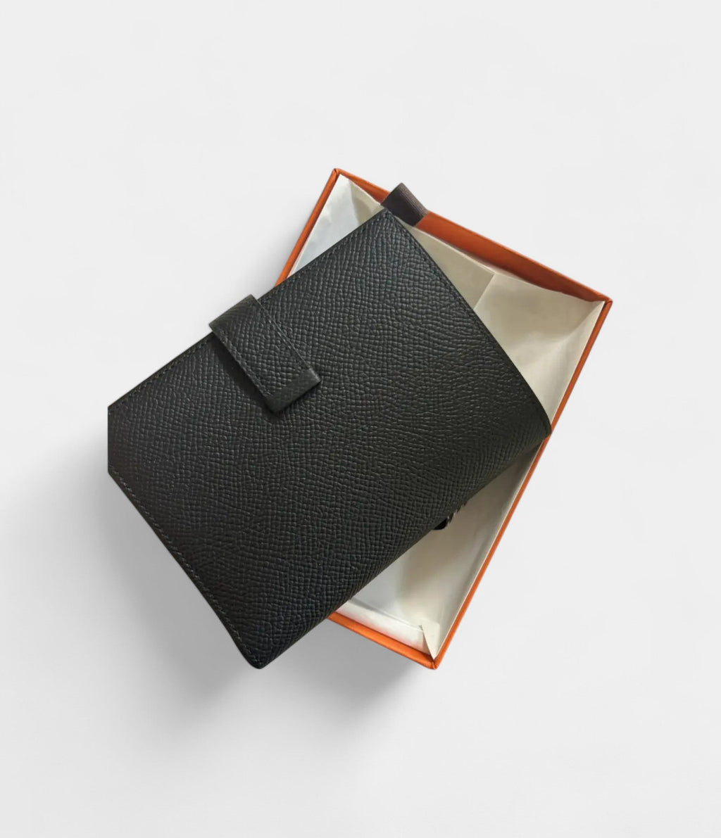 HMBéarn Leather Wallet in Black Timeless Luxury Sleek Silhouette