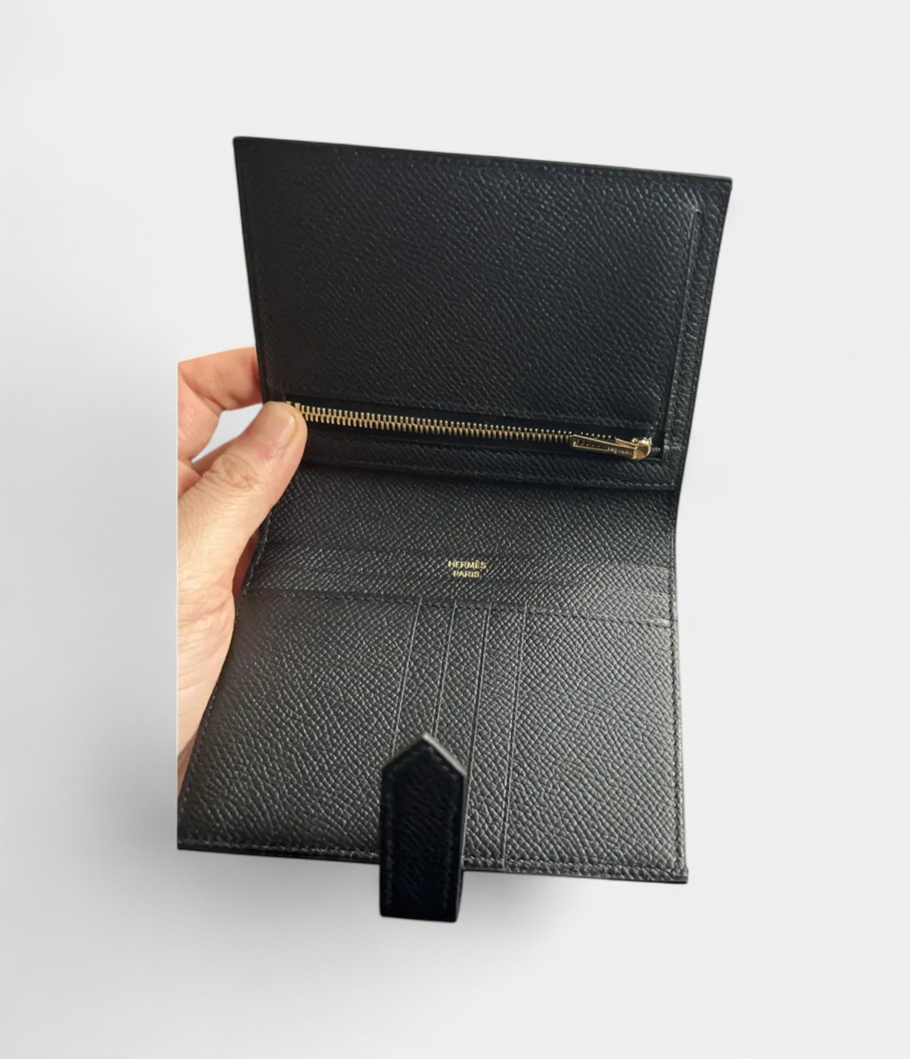 HMBéarn Leather Wallet in Black Timeless Luxury Sleek Silhouette