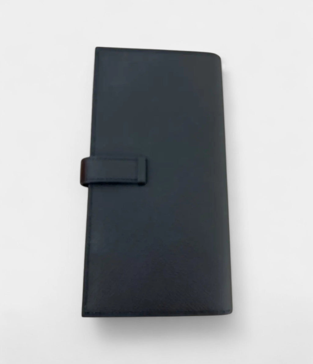 HMBéarn Leather Wallet in Black Timeless Sophistication with Iconic Detail