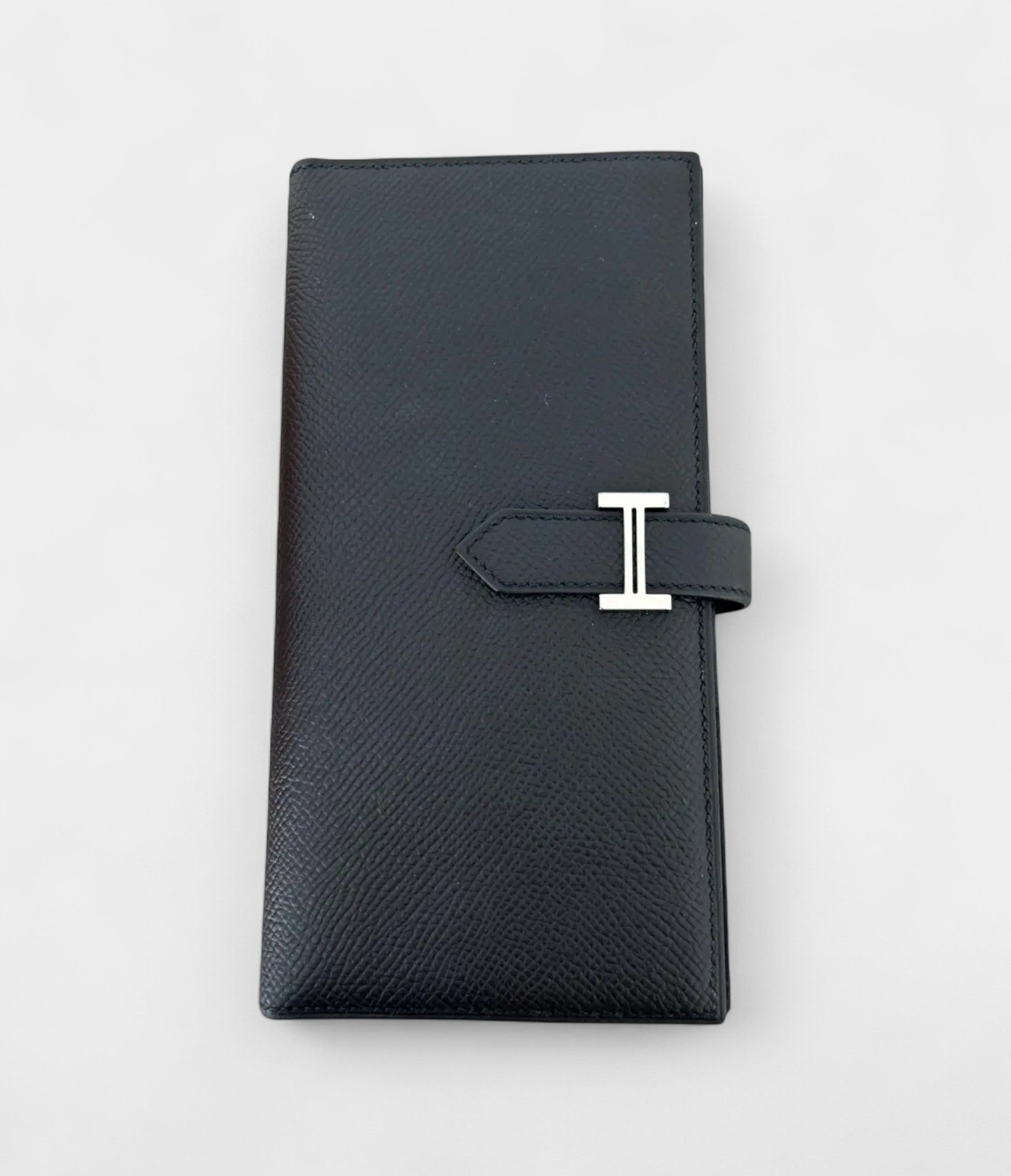 HMBéarn Leather Wallet in Black Timeless Sophistication with Iconic Detail
