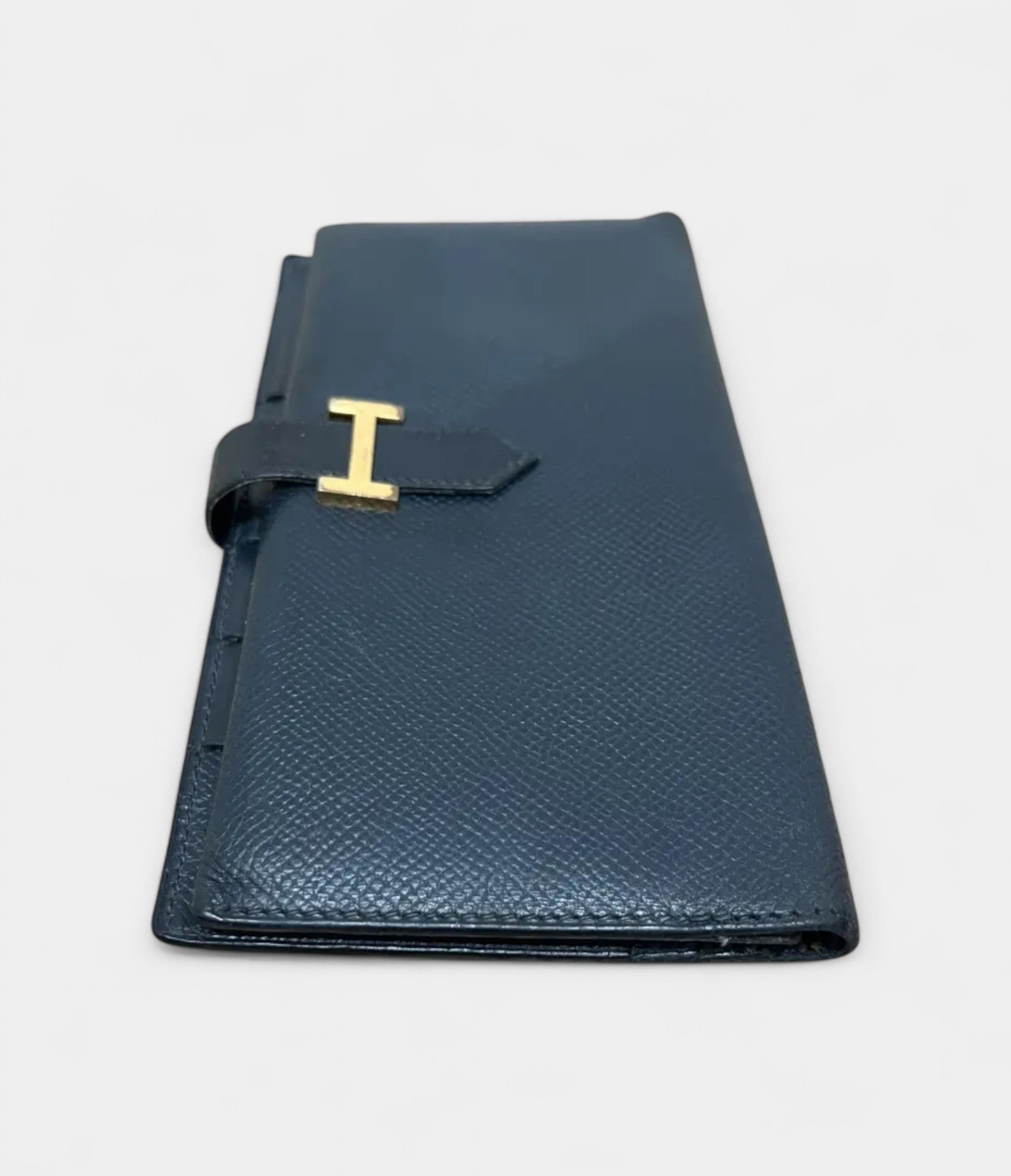 HMBéarn Leather Wallet in Blue Cool Elegance Timeless Silhouette