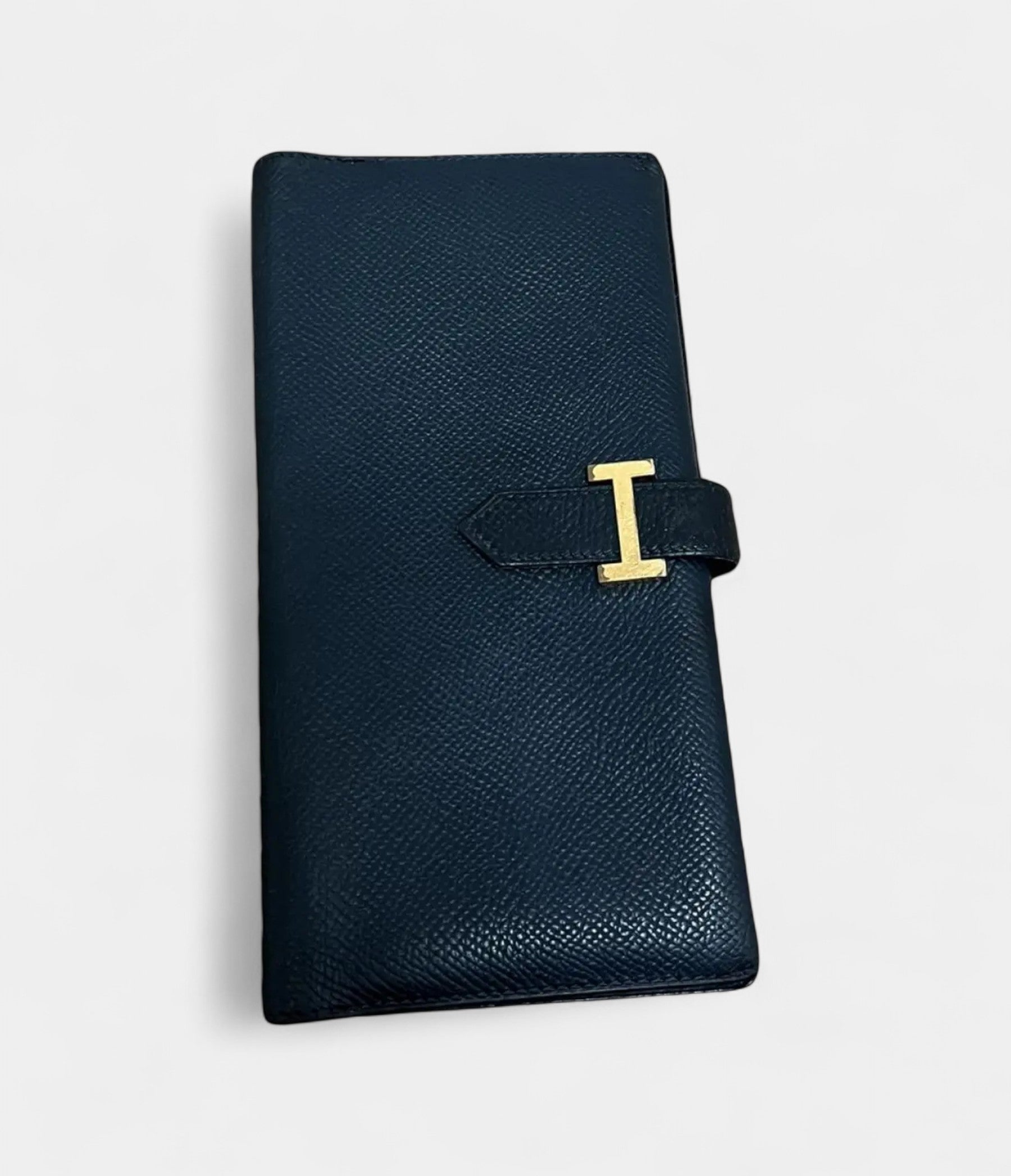 HMBéarn Leather Wallet in Blue Cool Elegance Timeless Silhouette