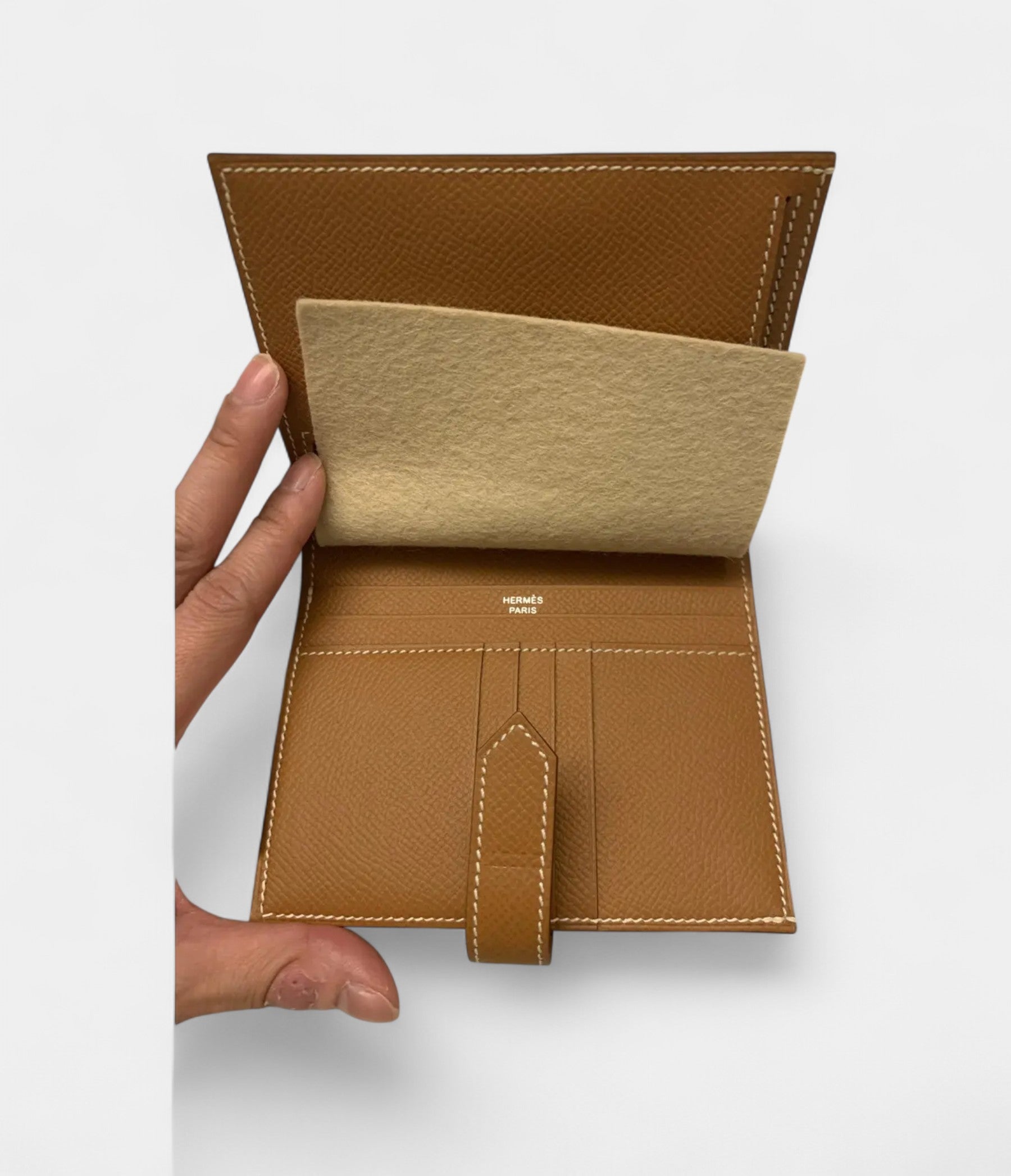 HMBéarn Leather Wallet in Brown Classic Elegance Timeless Appeal