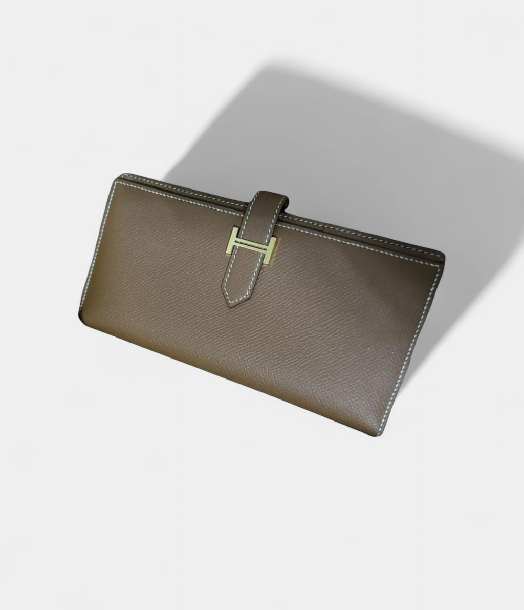 HMBéarn Leather Wallet in Brown Classic Warmth with Signature Refinement