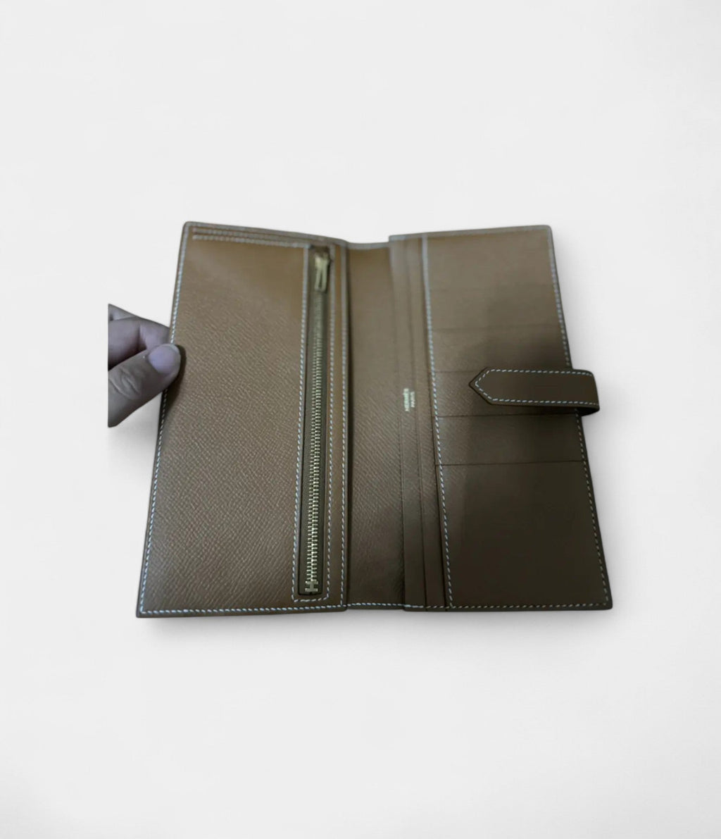 HMBéarn Leather Wallet in Brown Classic Warmth with Signature Refinement