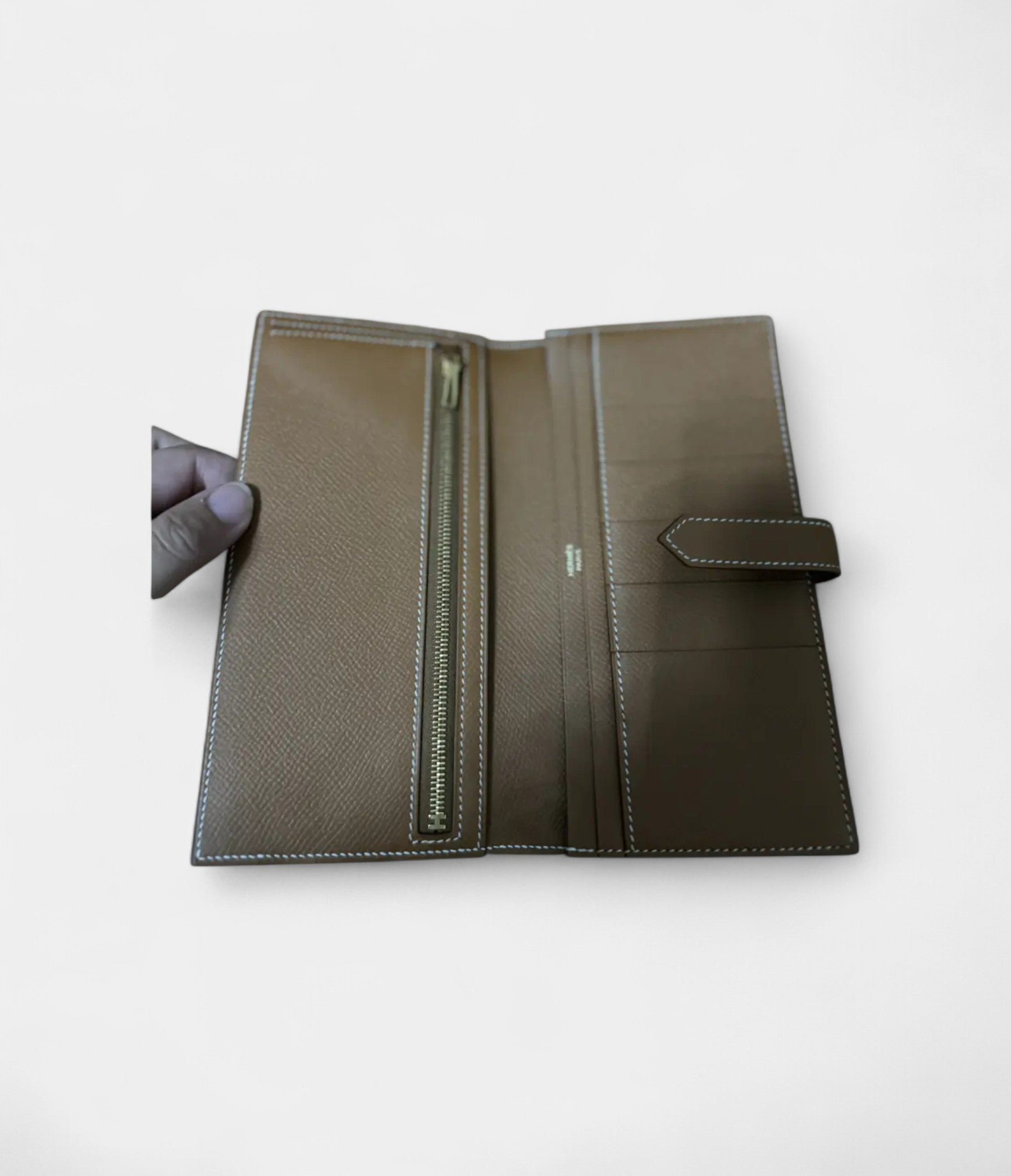 HMBéarn Leather Wallet in Brown Classic Warmth with Signature Refinement