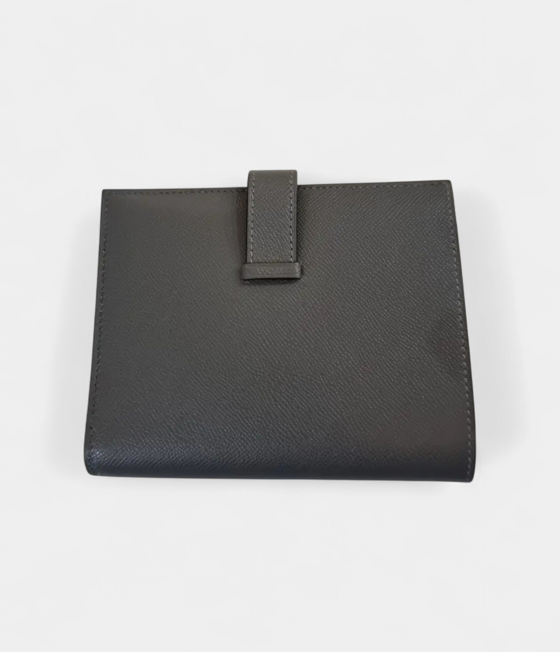 HMBéarn Leather Wallet in Grey Subtle Elegance with Iconic Appeal