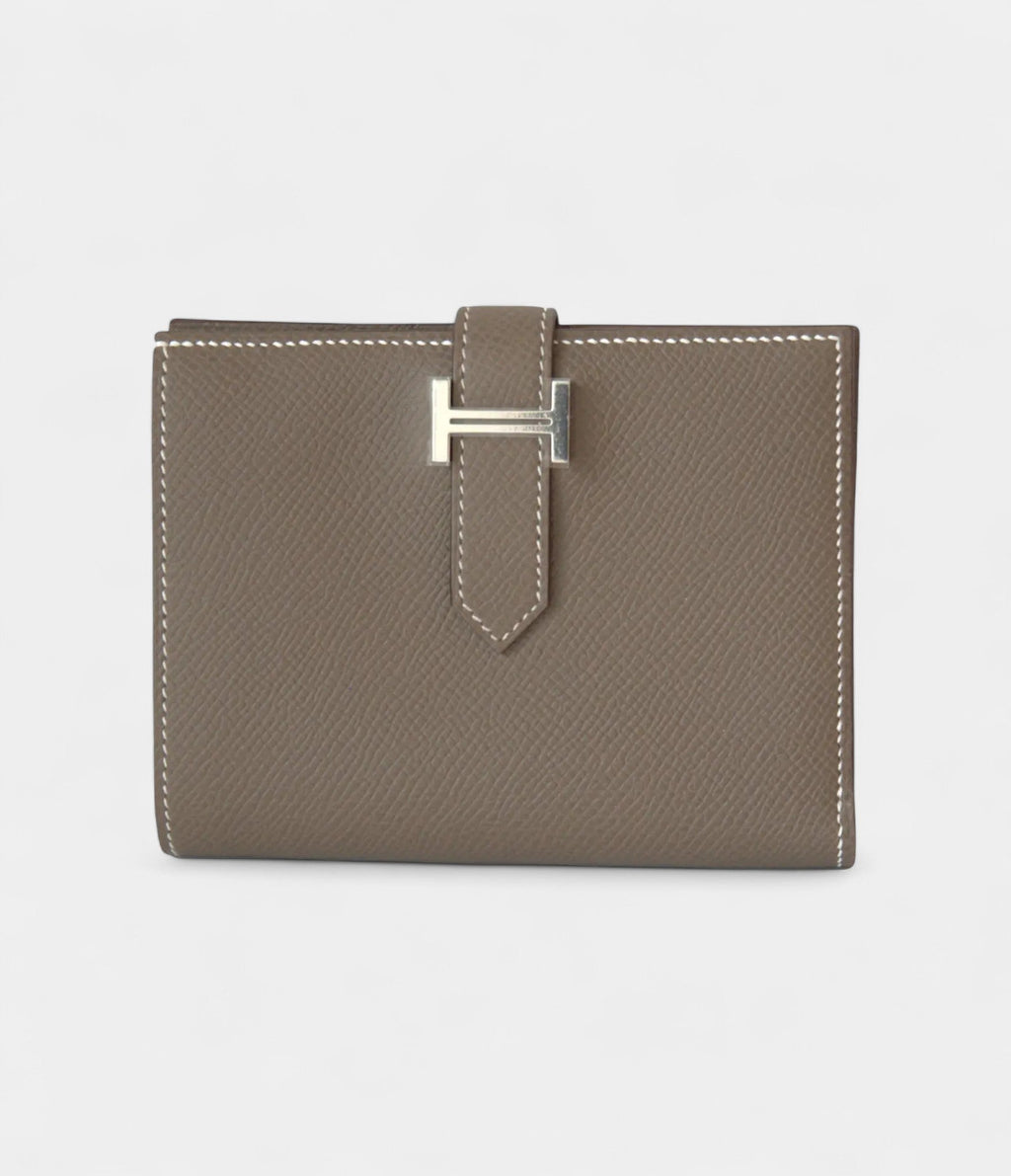 HMBéarn Leather Wallet in Grey Subtle Sophistication with Iconic Appeal