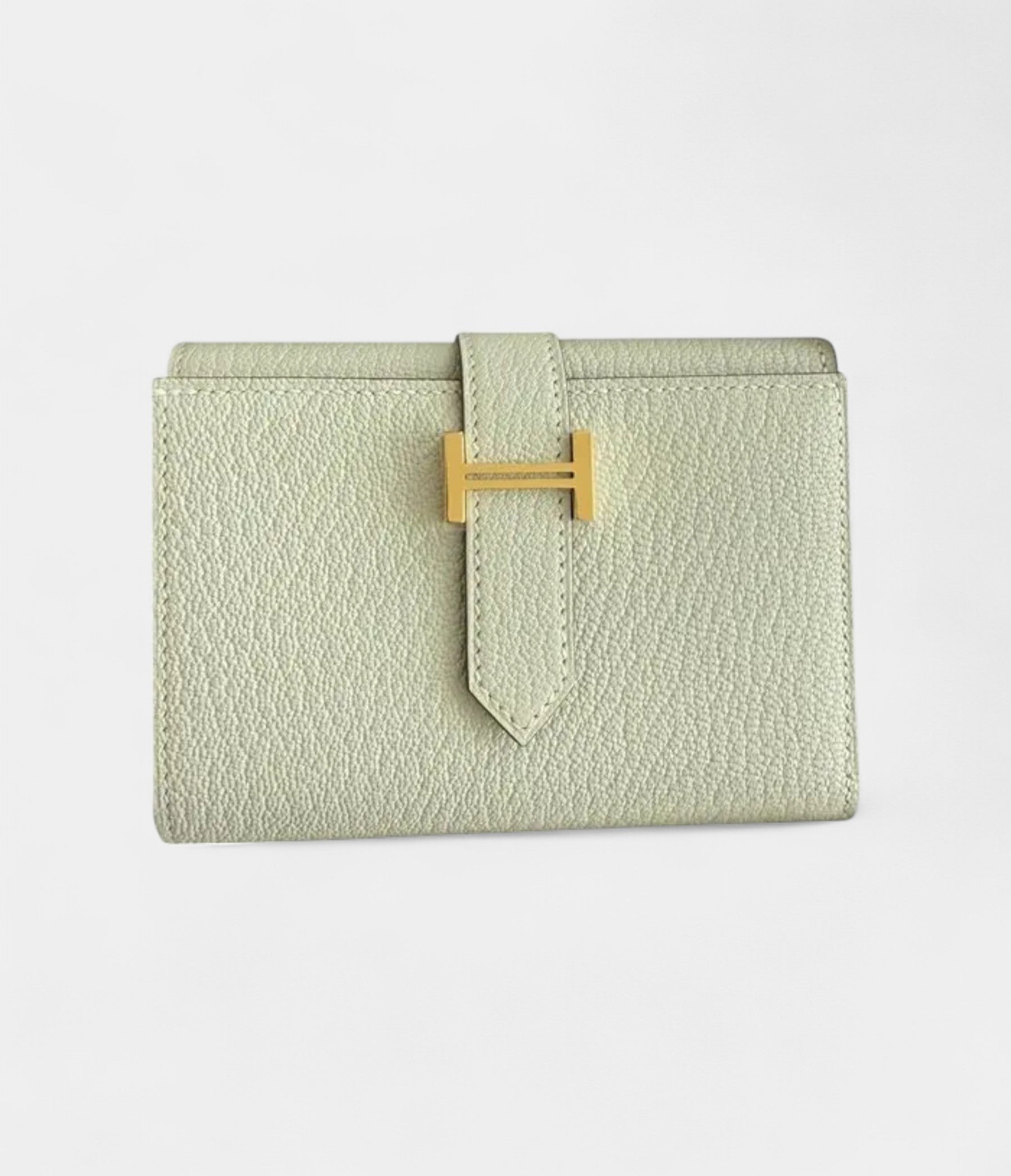 HMBéarn Leather Wallet in Grey Subtle Sophistication with Iconic Design