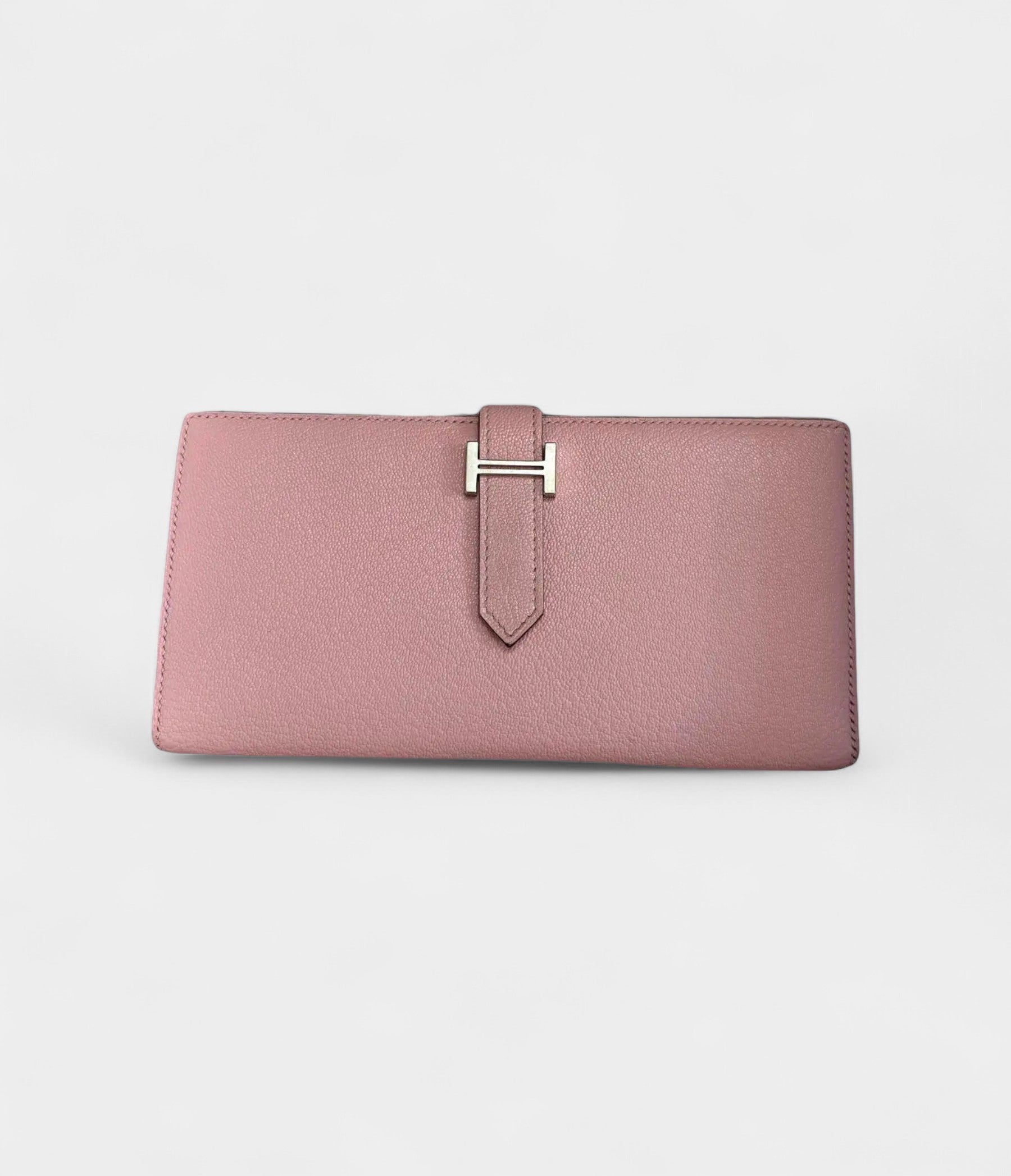 HMBéarn Leather Wallet in Pink Feminine Grace with Iconic Elegance