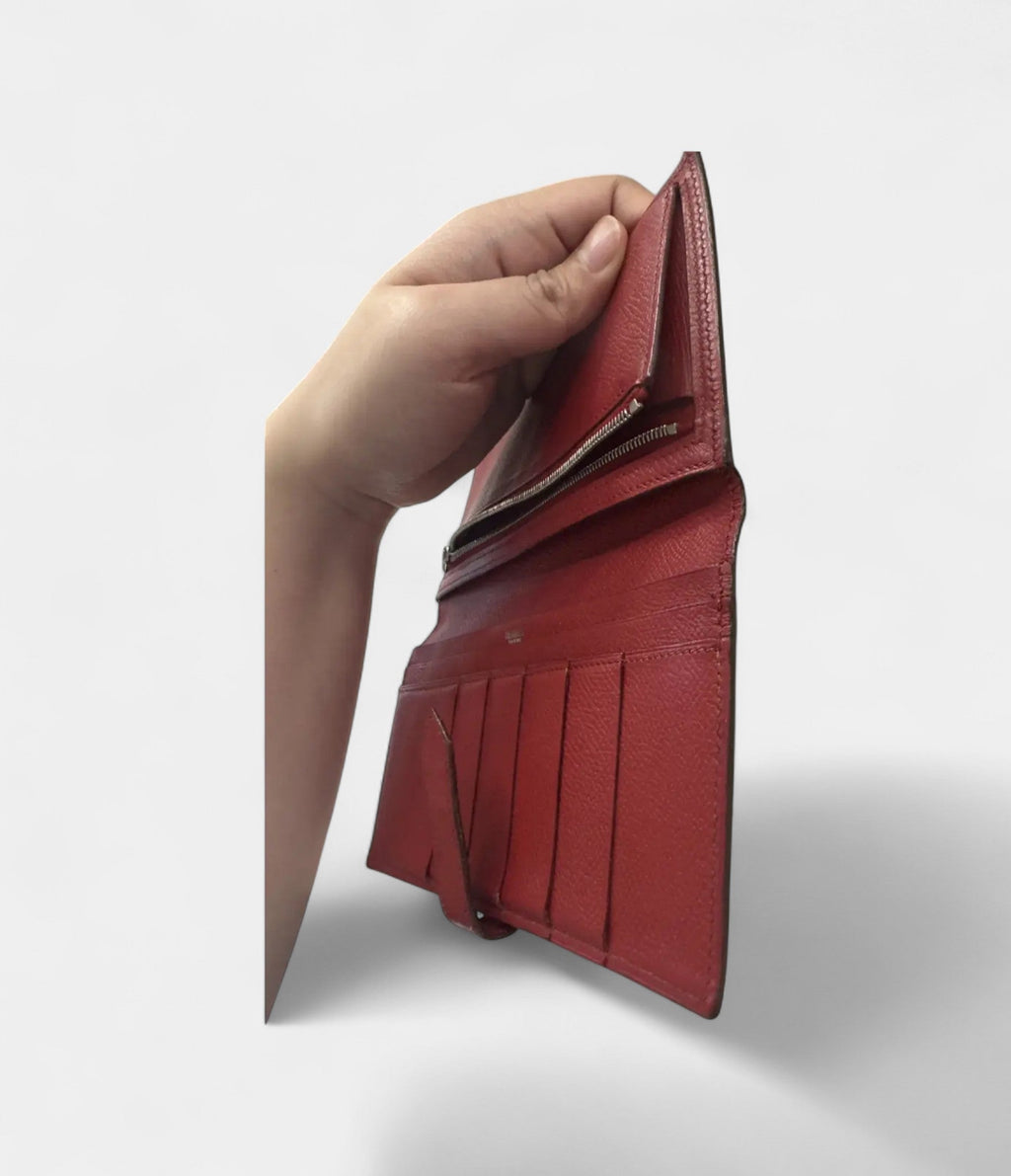 HMBéarn Leather Wallet in Red Bold Sophistication Classic Form