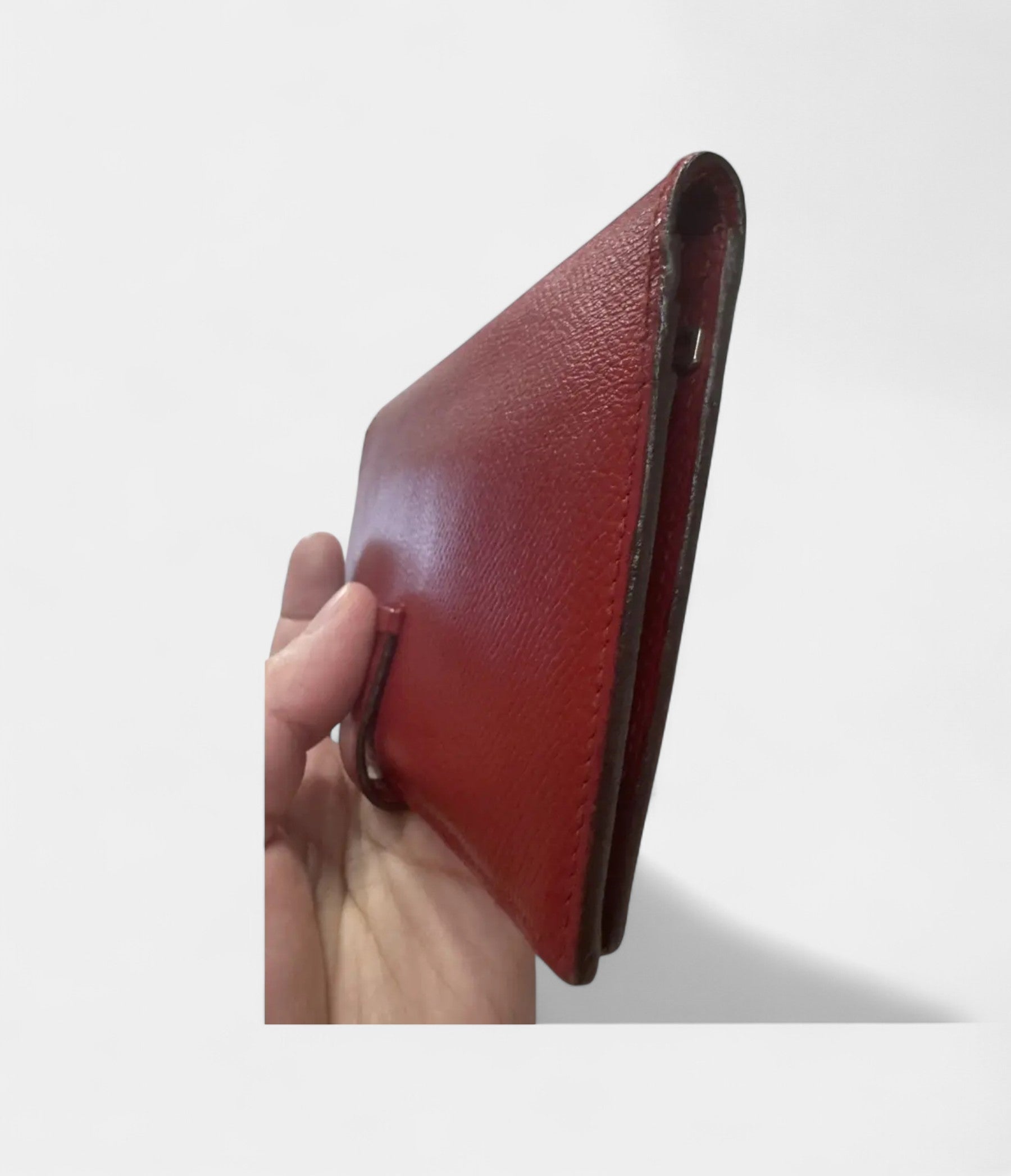 HMBéarn Leather Wallet in Red Bold Sophistication Classic Form