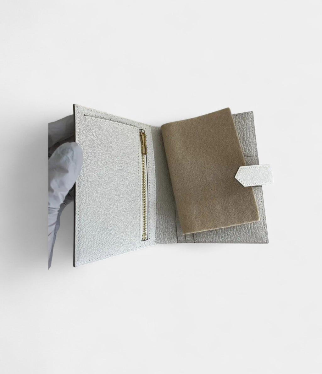 HMBéarn Leather Wallet in White Minimalist Luxury Timeless Silhouette
