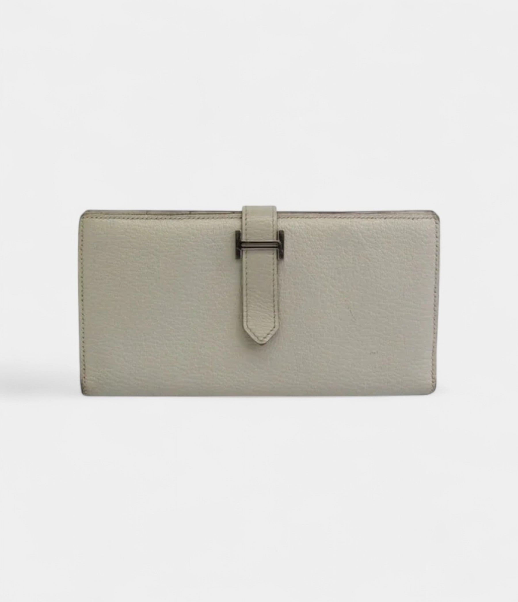 HMBéarn Leather Wallet in White Pure Elegance Timeless Form