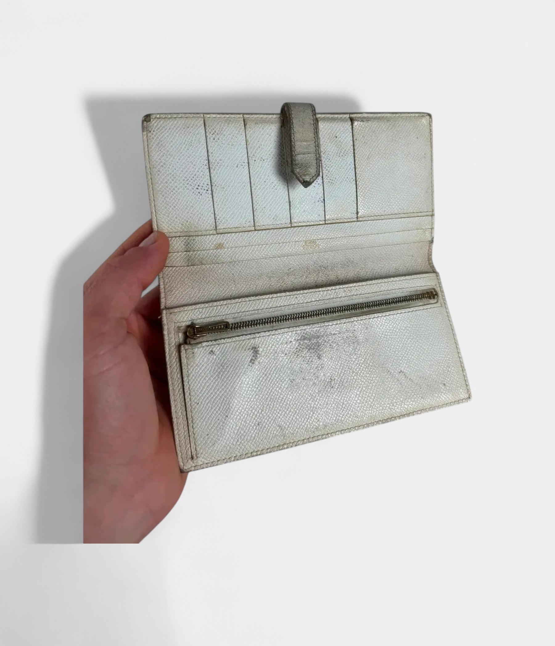 HMBéarn Leather Wallet in White Pure Elegance Timeless Form