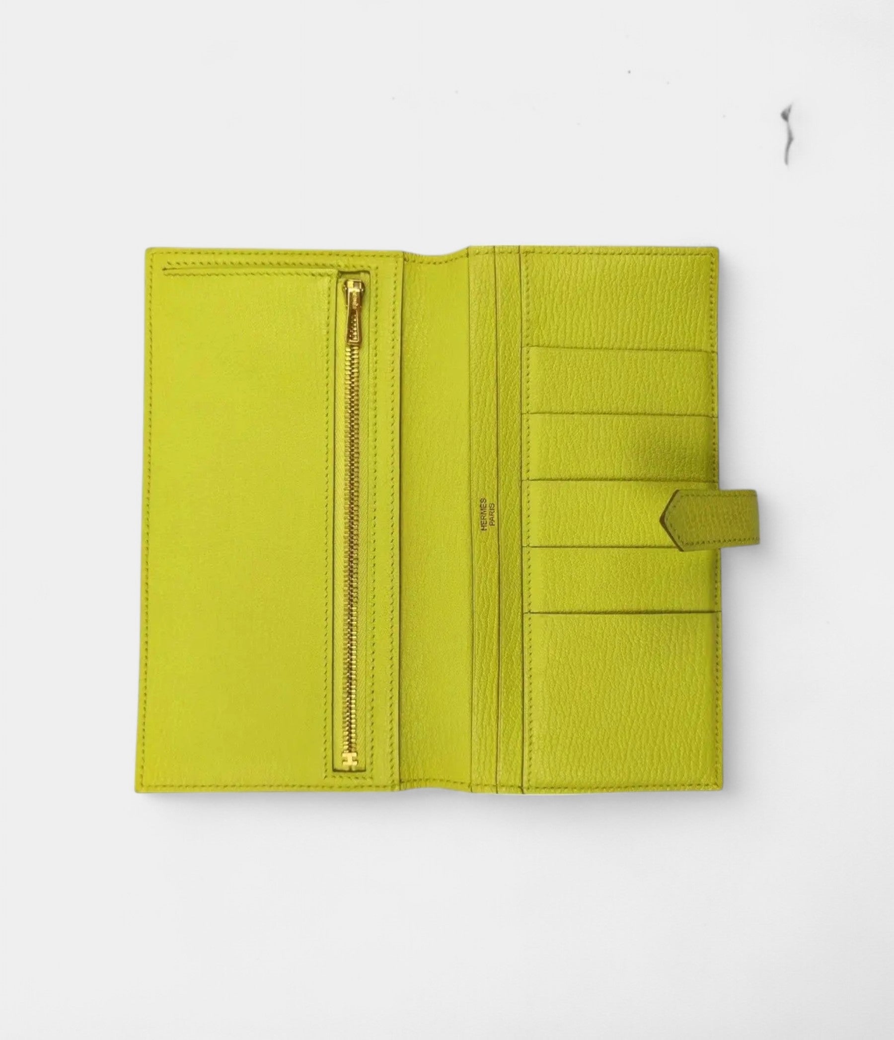 HMBéarn Leather Wallet in Yellow Radiant Elegance Classic Form