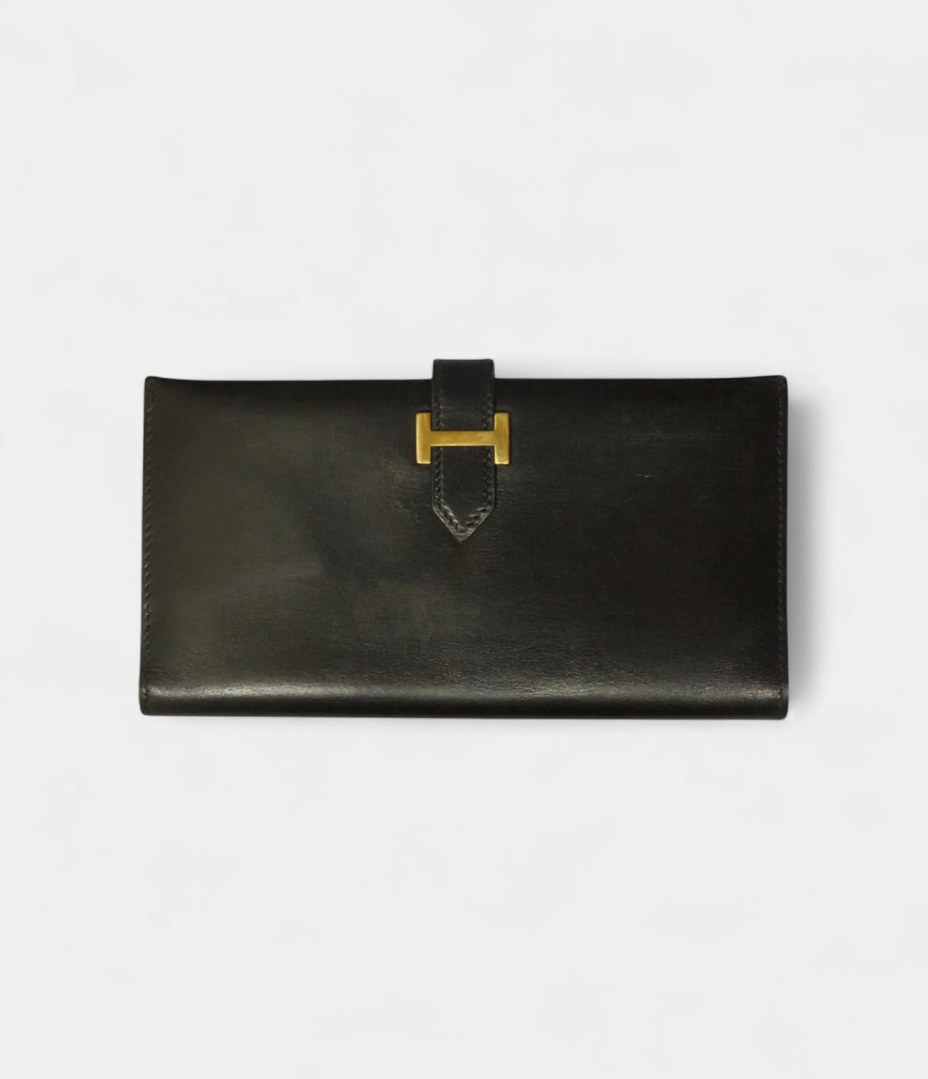 HMBéarn Linen and Leather Wallet in Black Textured Elegance with a Modern Edge