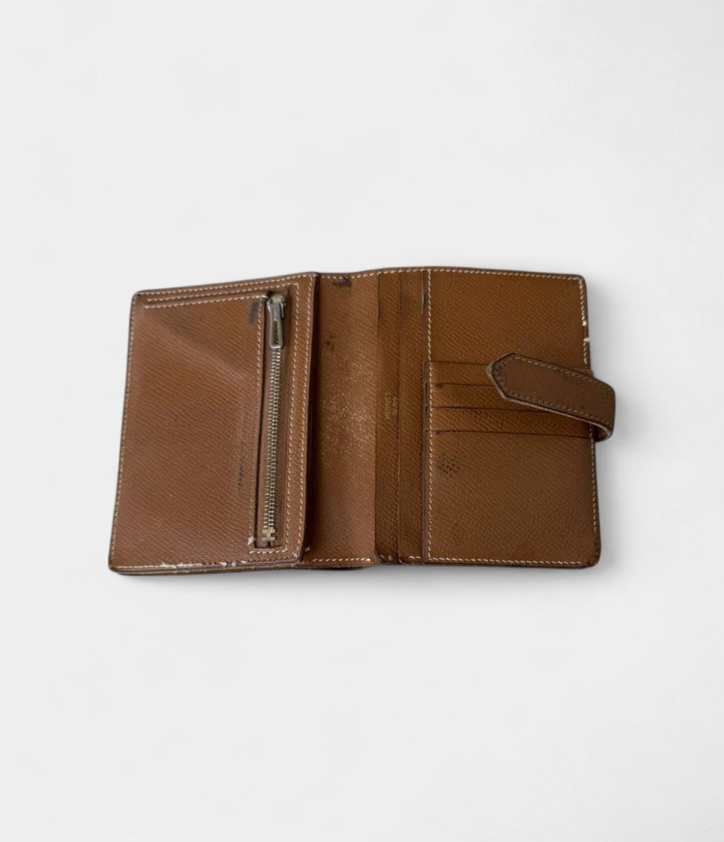 HMBéarn Wallet in Brown Leather Timeless Elegance Design