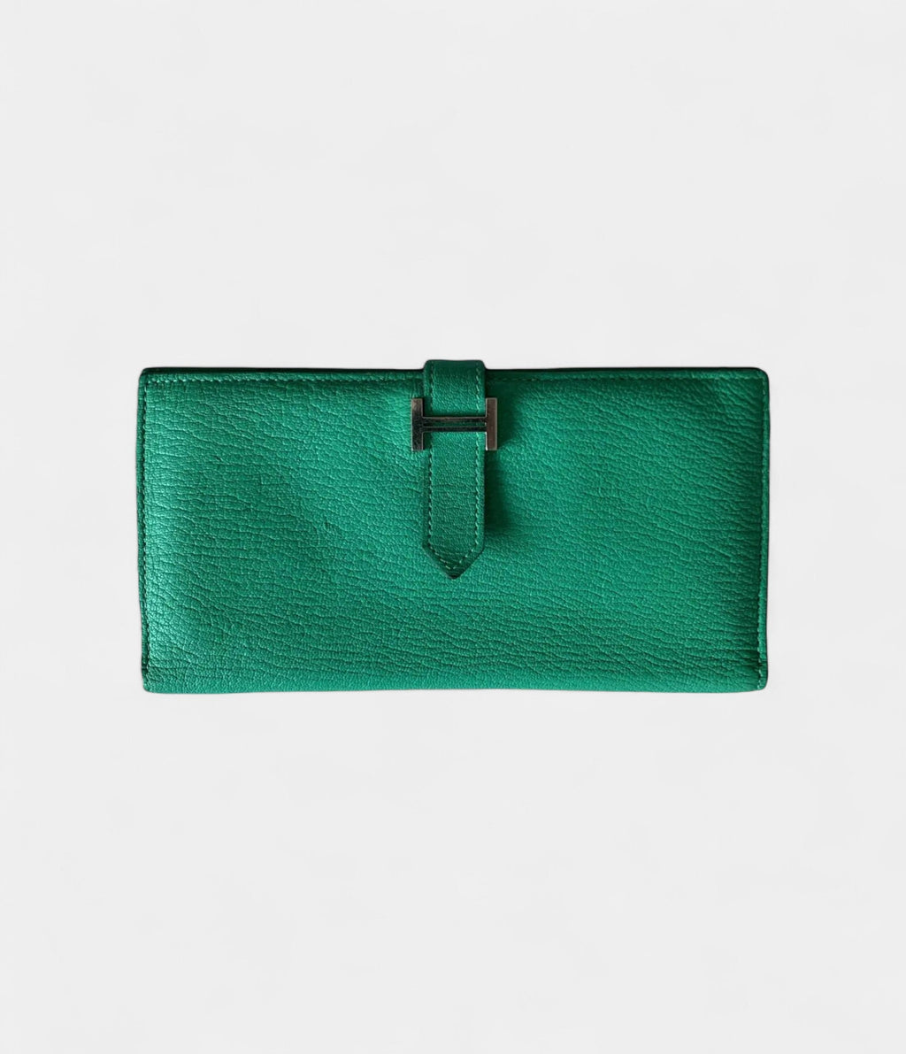 HMBéarn Wallet in Green Leather Timeless Elegance