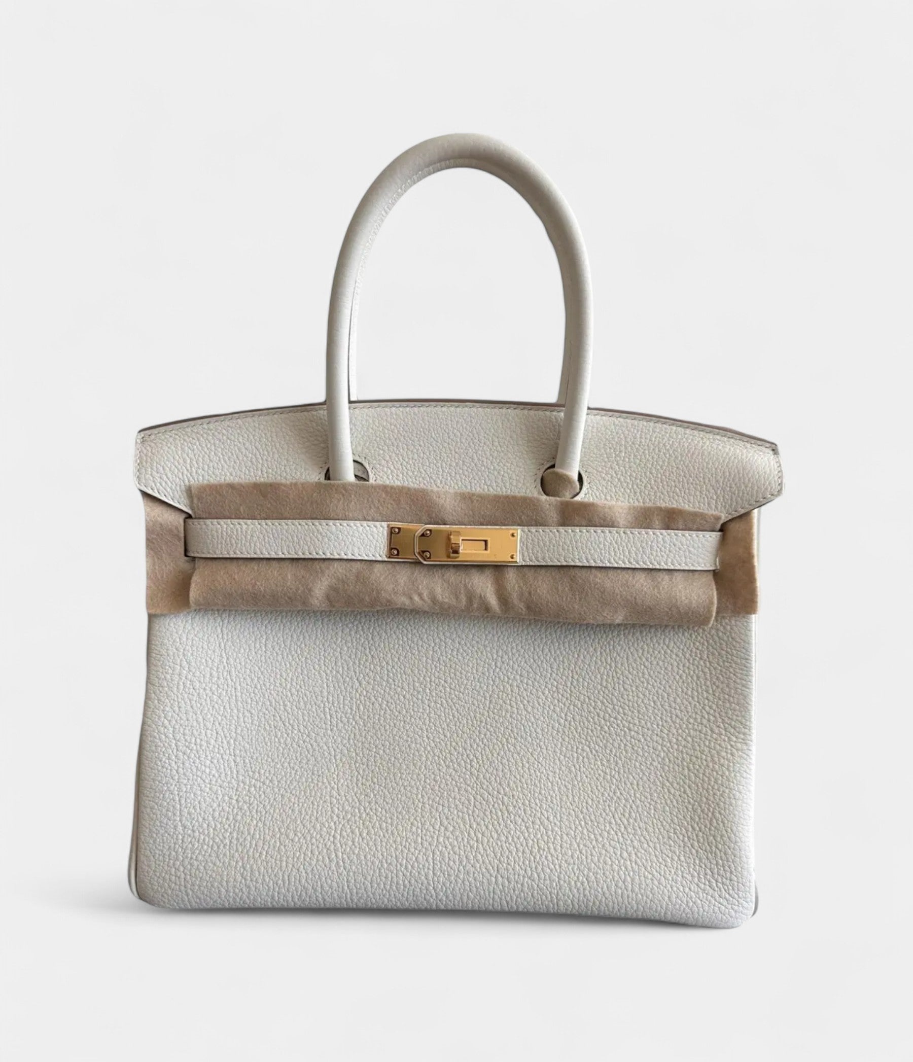 HM BK 30 A Statement of Timeless Elegance Leather