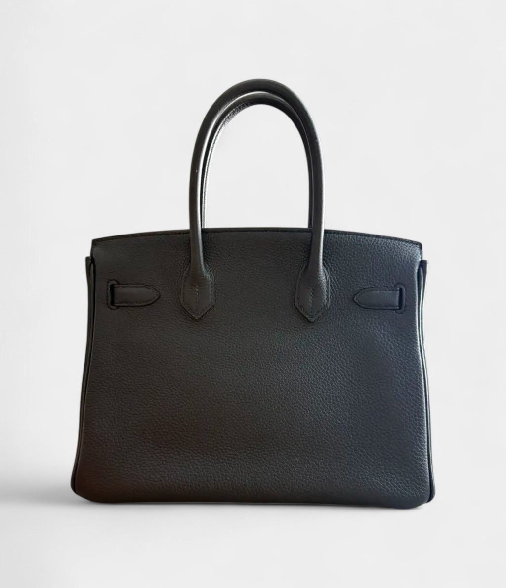 HM BK 30 Black Leather Handbag Iconic Style in Timeless Black Elegance