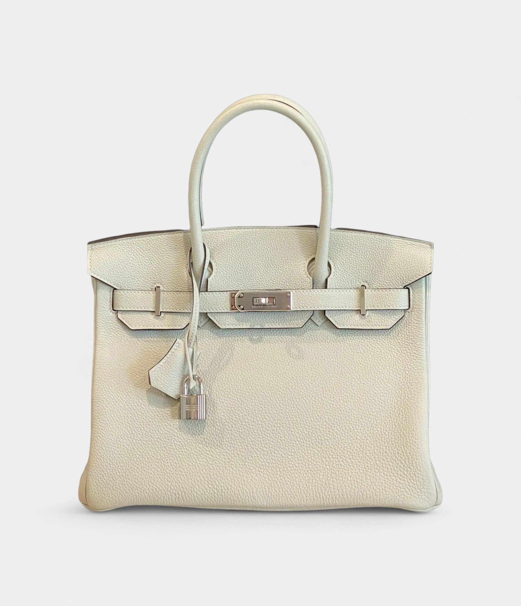 HM BK 30 Leather Handbag Timeless Symbol of Luxury