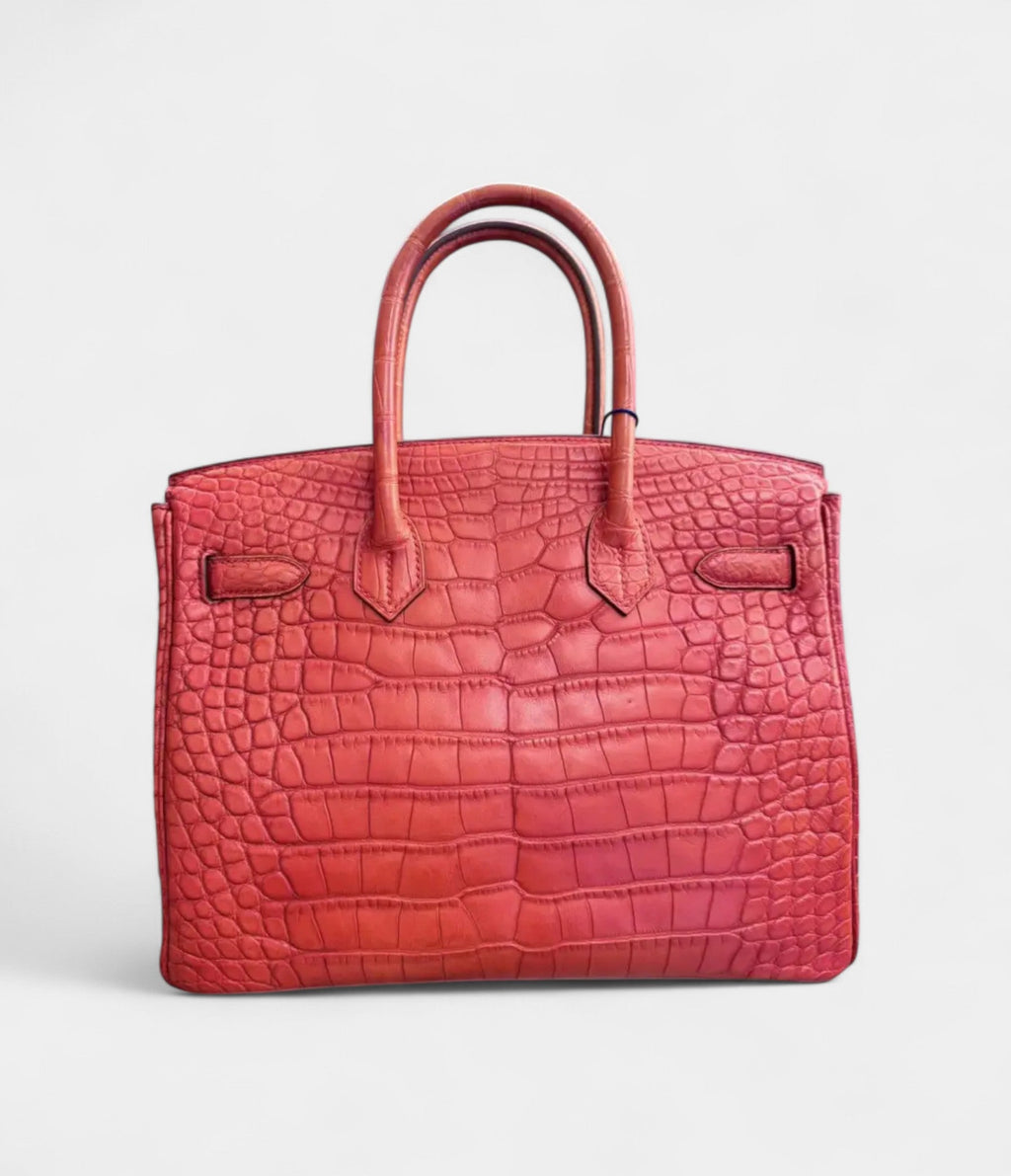 HM BK 30 Leather Handbag The Quintessential Accessory