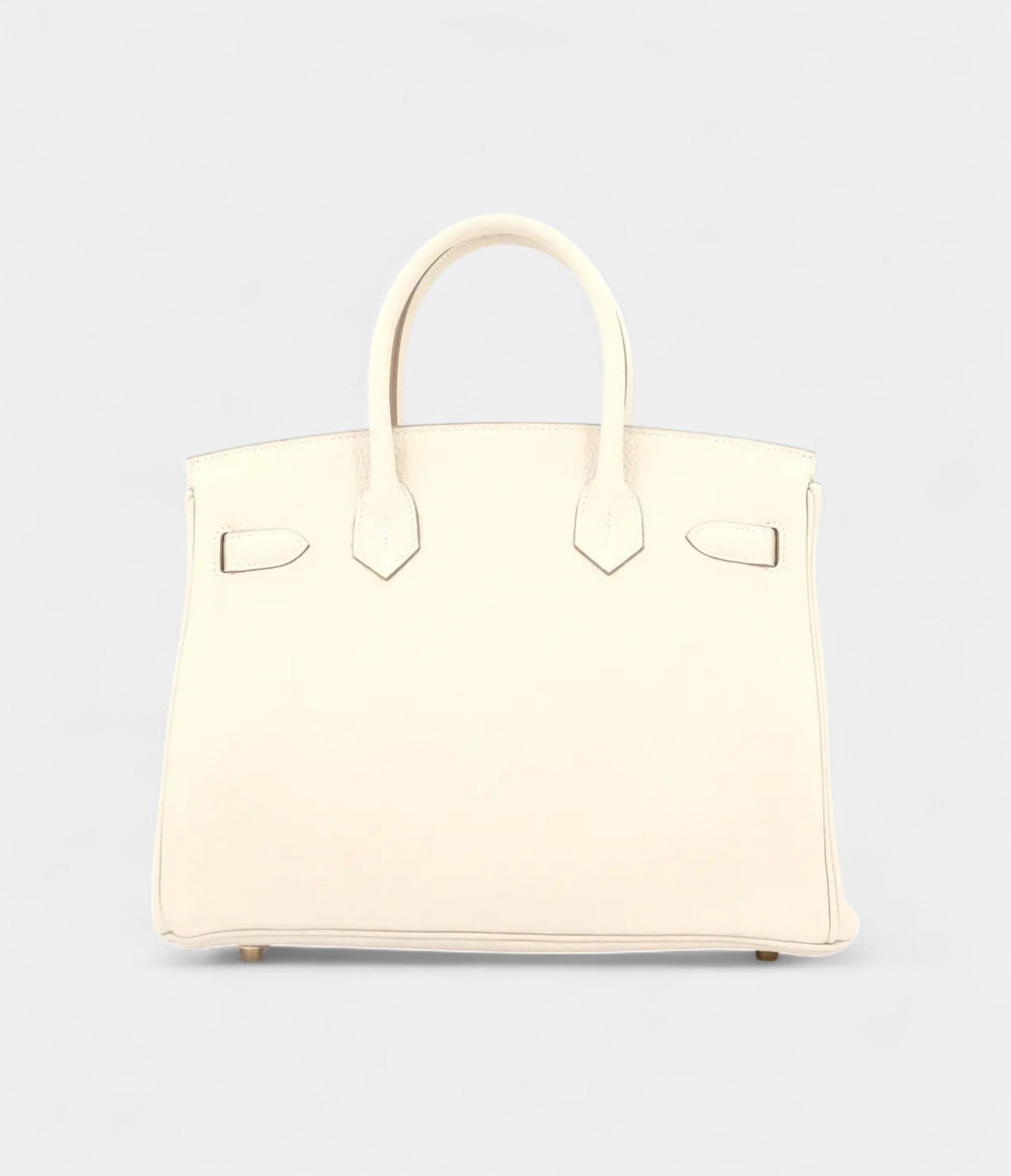 HM BK 30 in Leather – The Pinnacle of Elegance