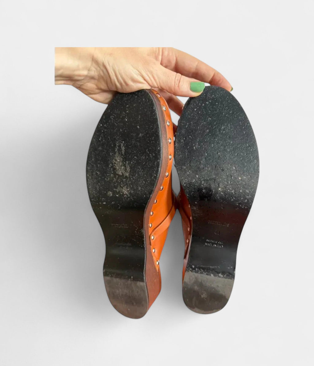 HMCarlotta Leather Mules & Clogs Timeless Comfort with Sophisticated Flair