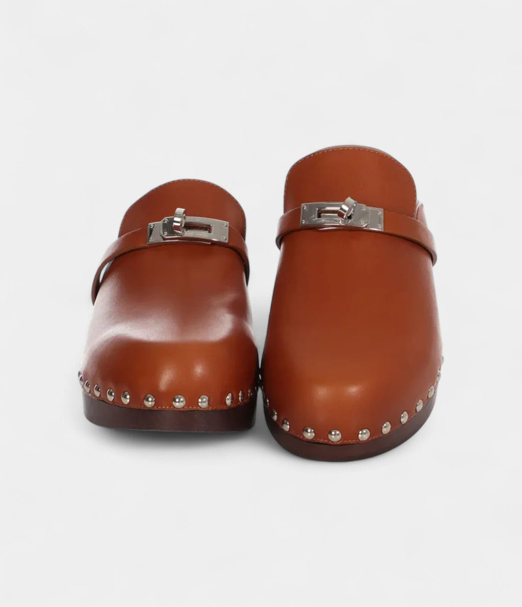 HMCarlotta Leather Mules & Clogs – Effortless Elegance