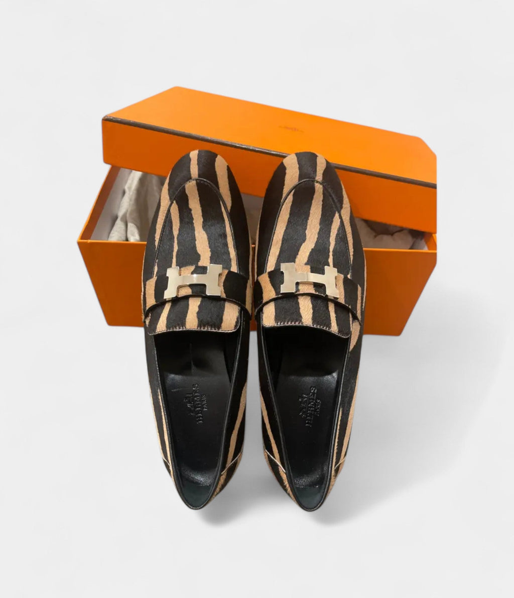 HMCarlotta Leather Mules & Clogs – Effortless Elegance